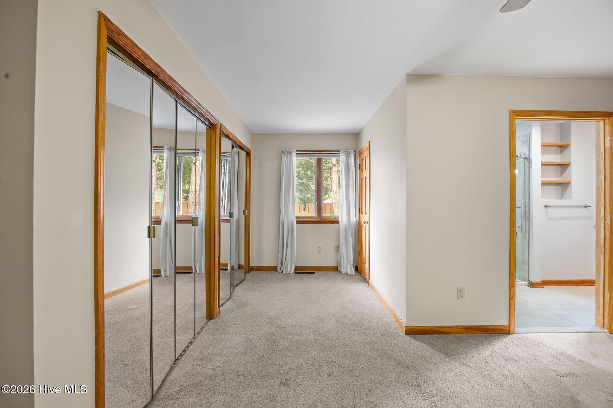 100565896 | Photo 26