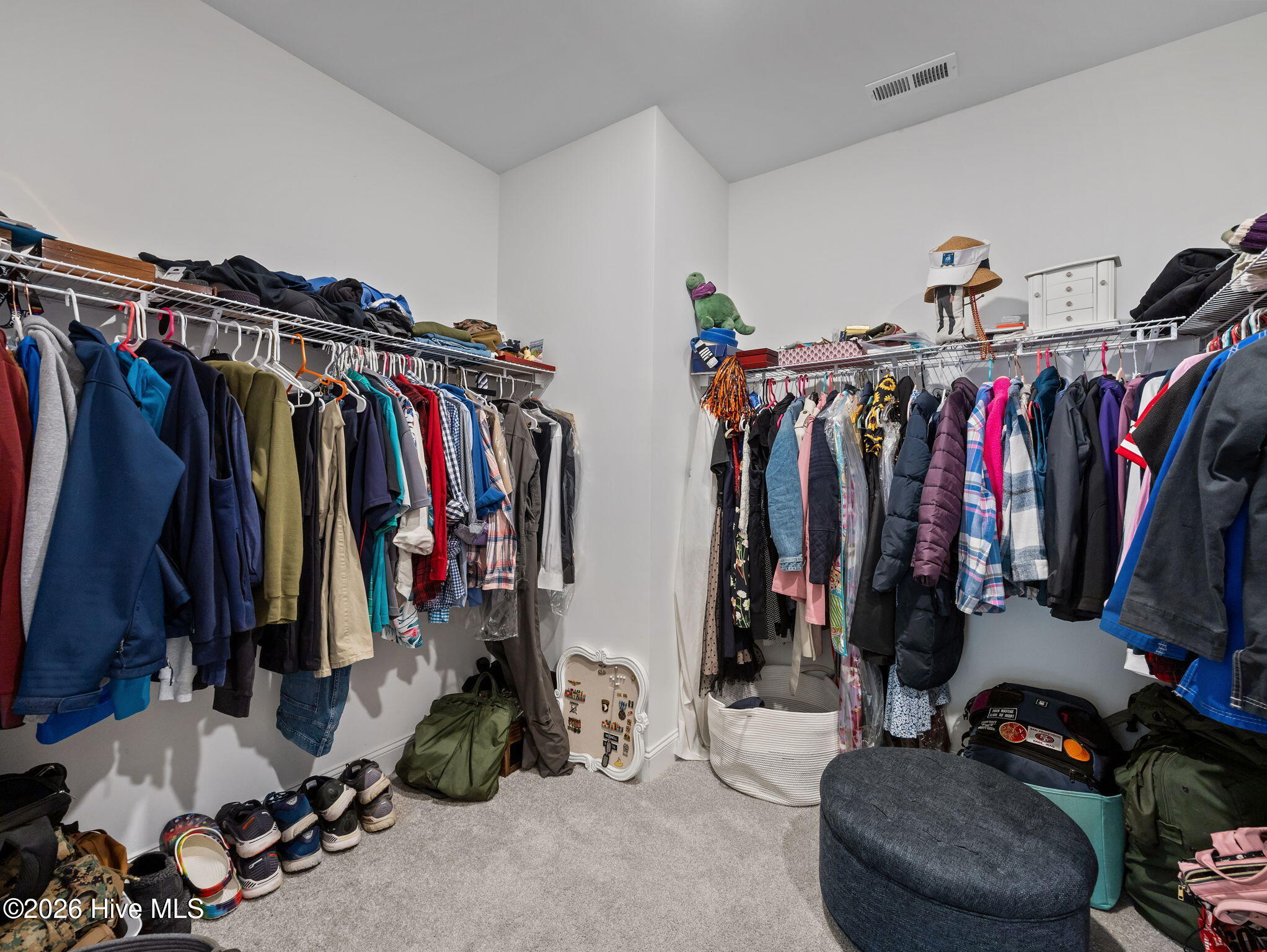 100562979 | Photo 21