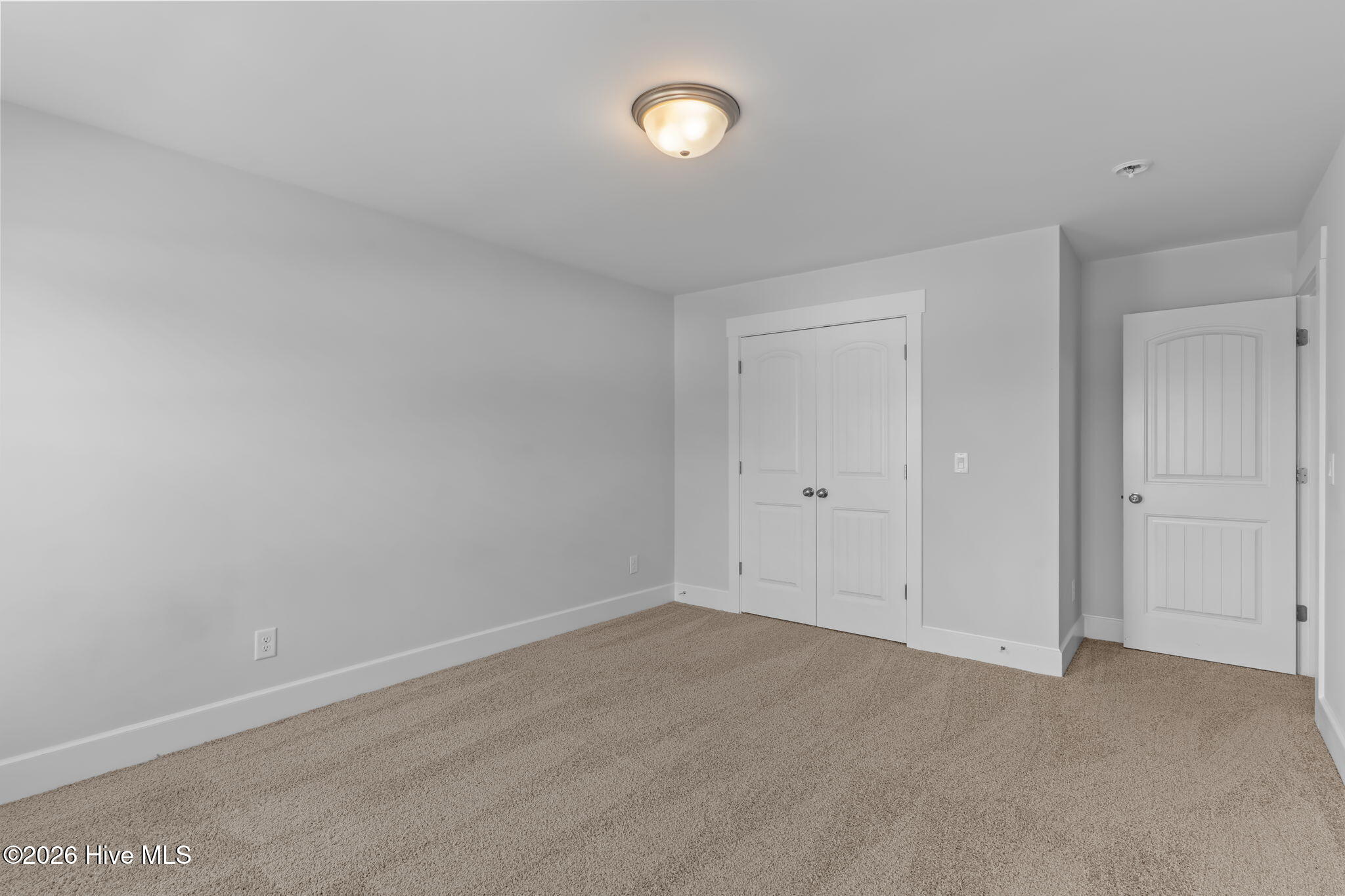 100562653 | Photo 36