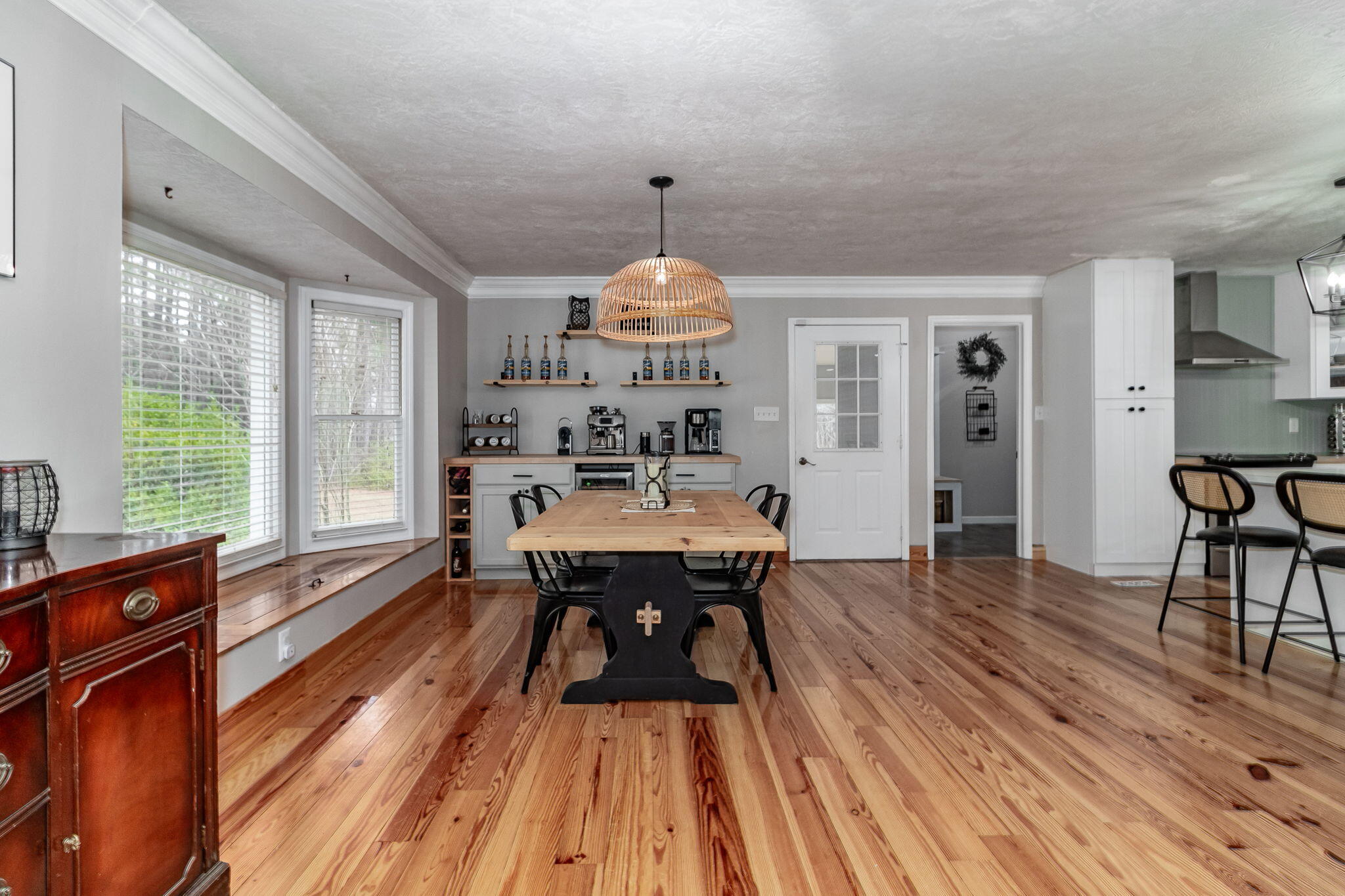 20-web-or-mls-1545 SWINT RD ©--8