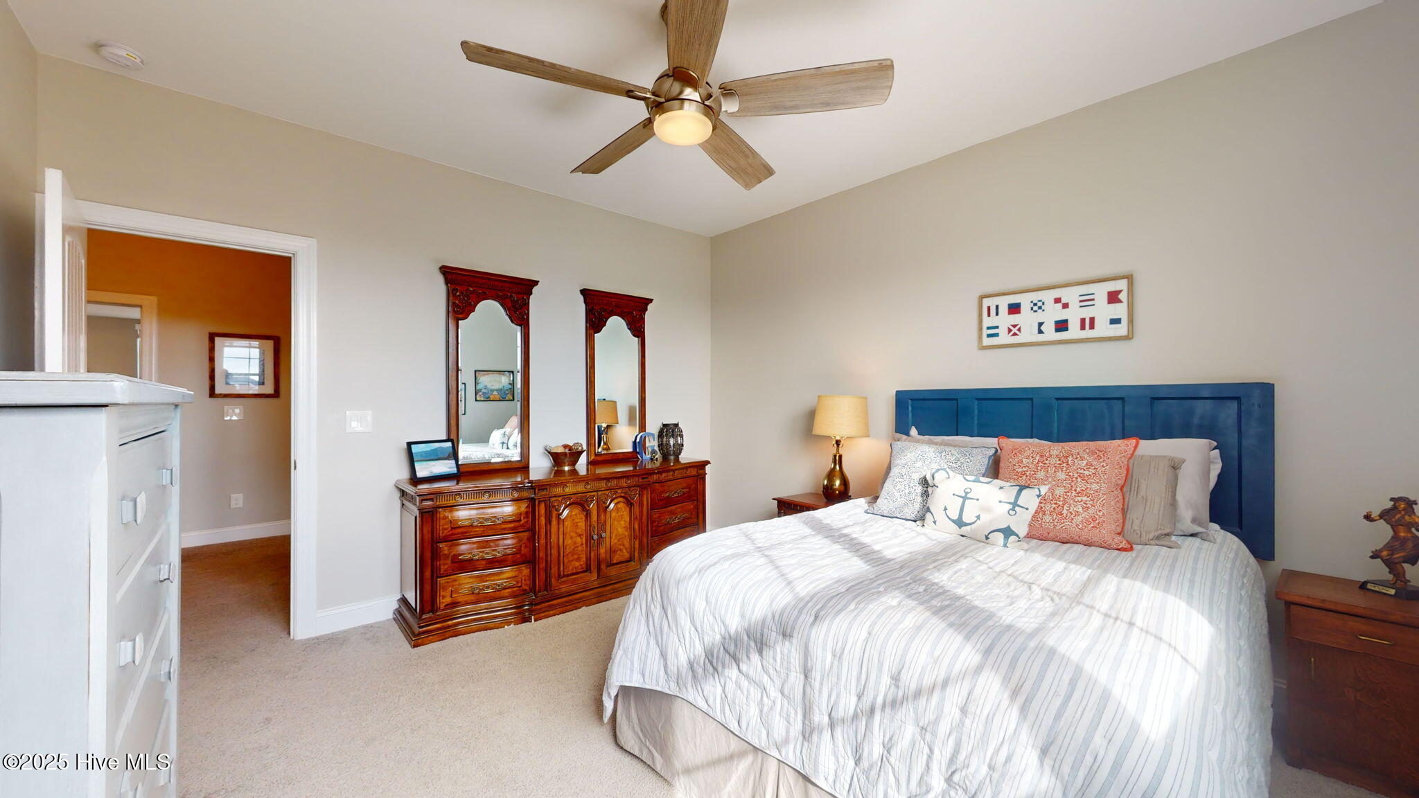 100530169 | Photo 56