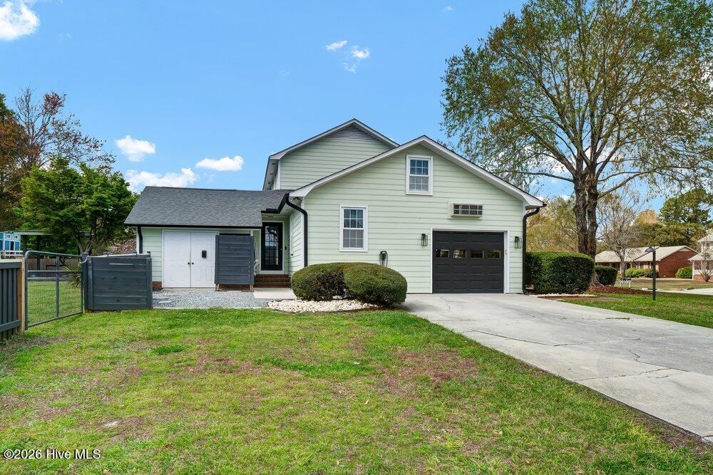 100562479 | Photo 45