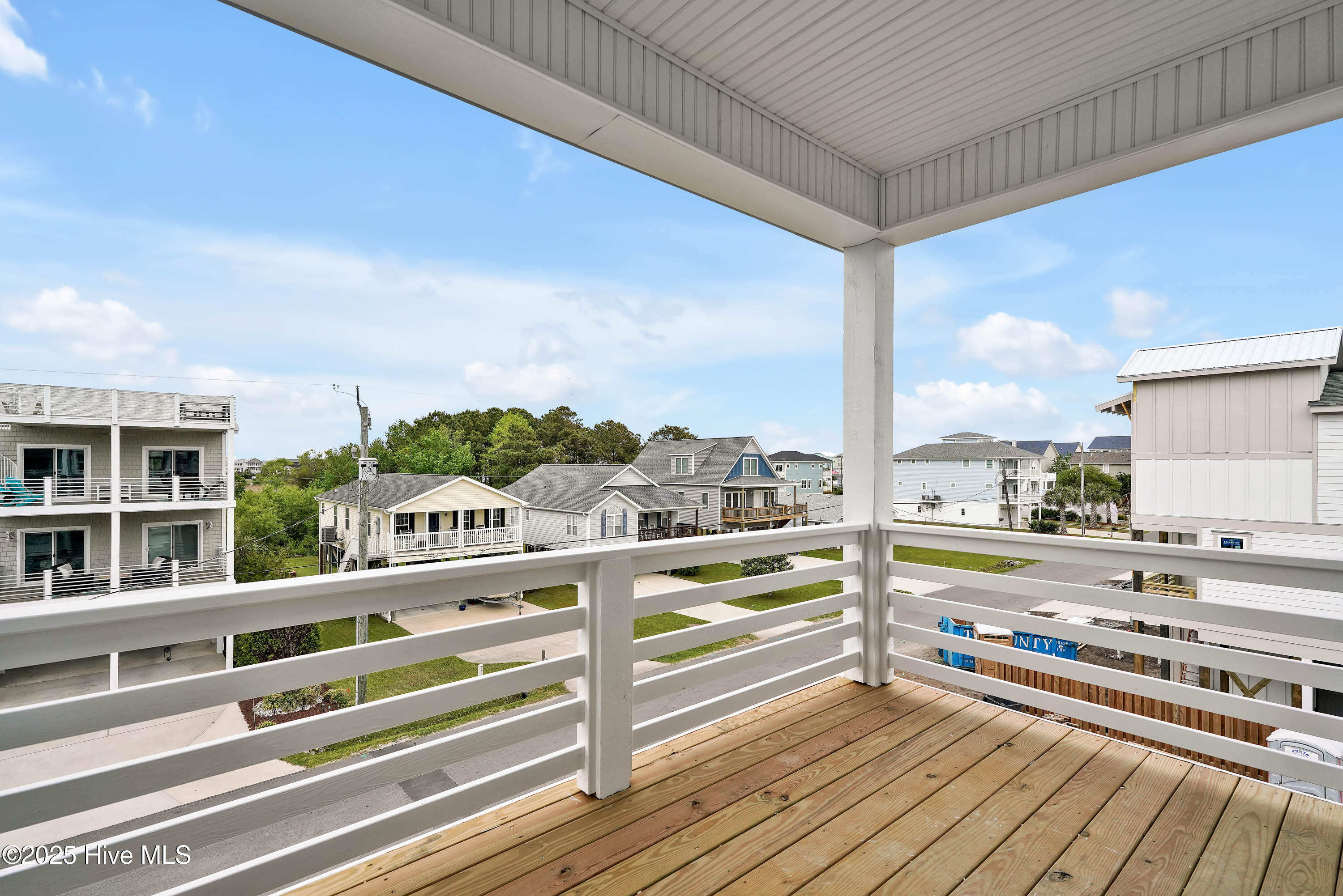 100540463 | Photo 26