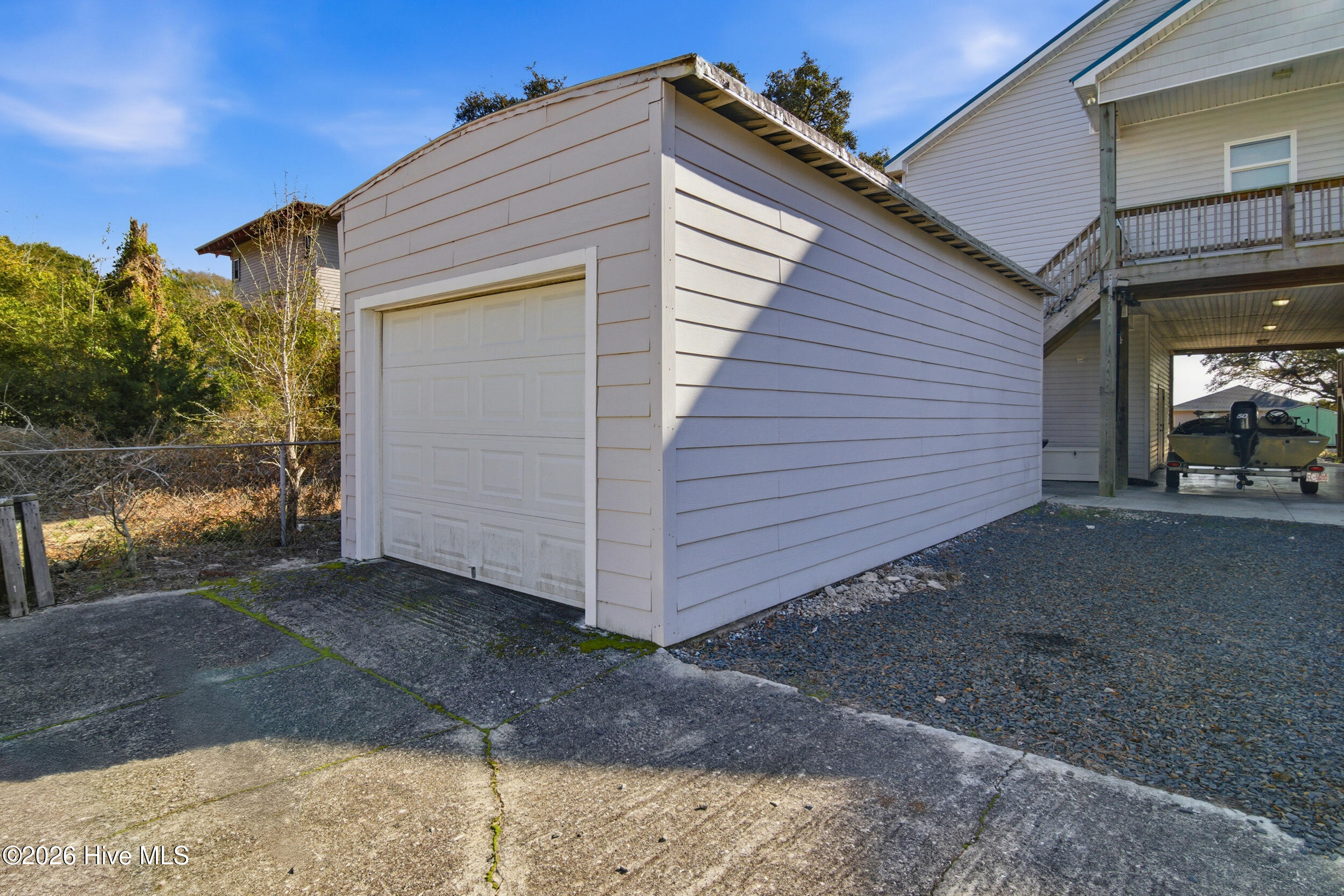 100552555 | Photo 41