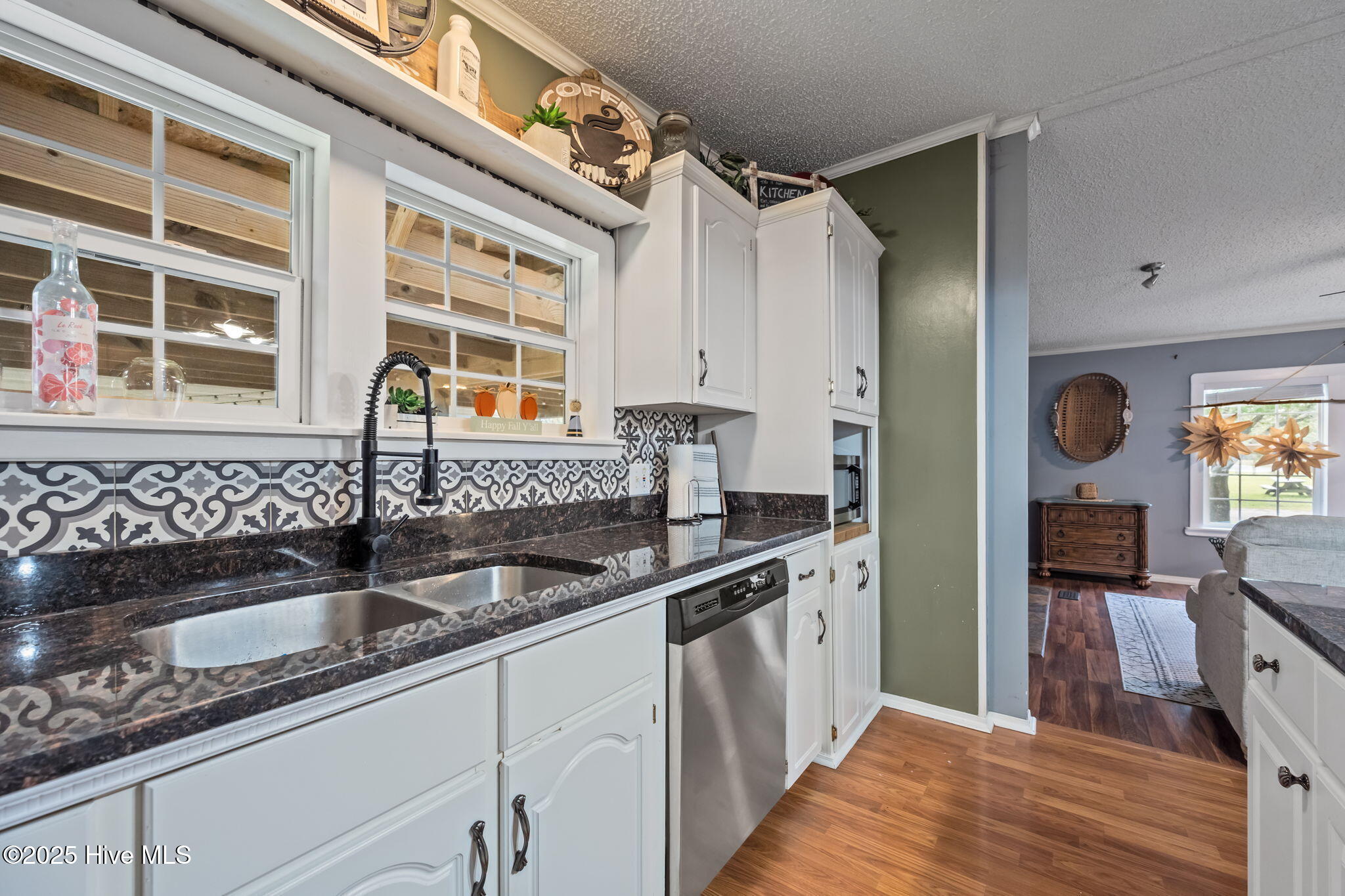 100537137 | Photo 17