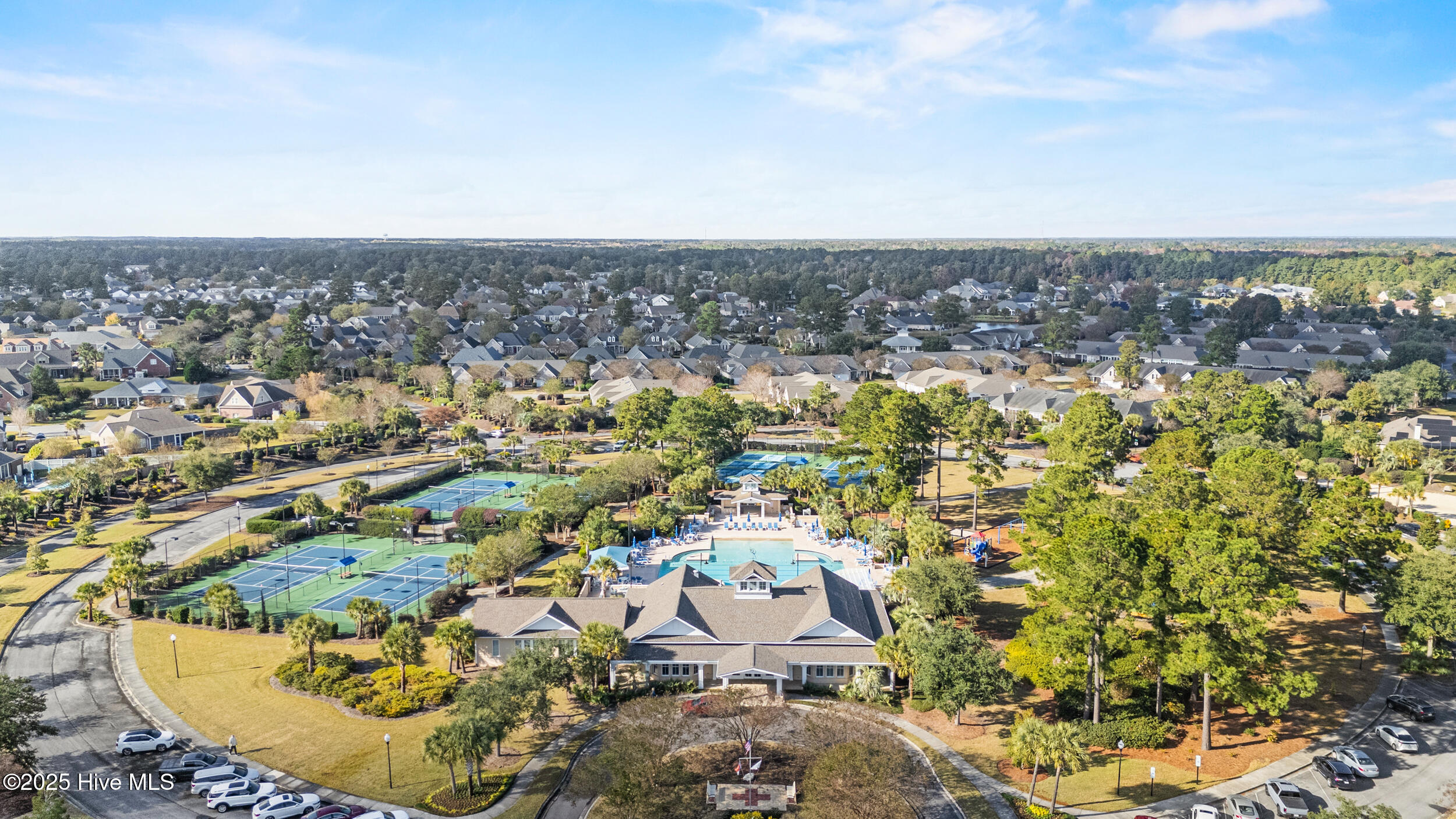 100540610 | Photo 19