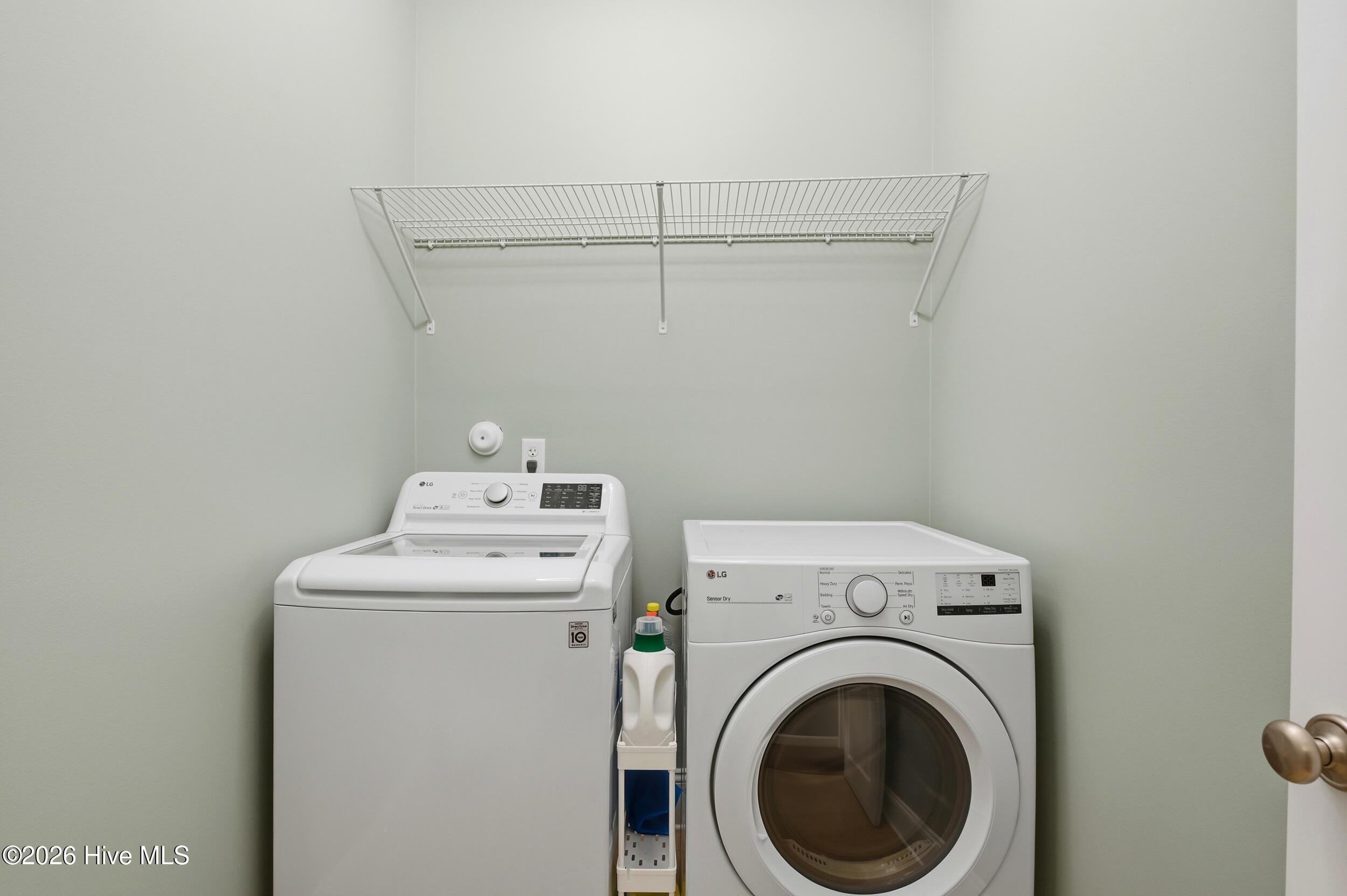 100563166 | Photo 36