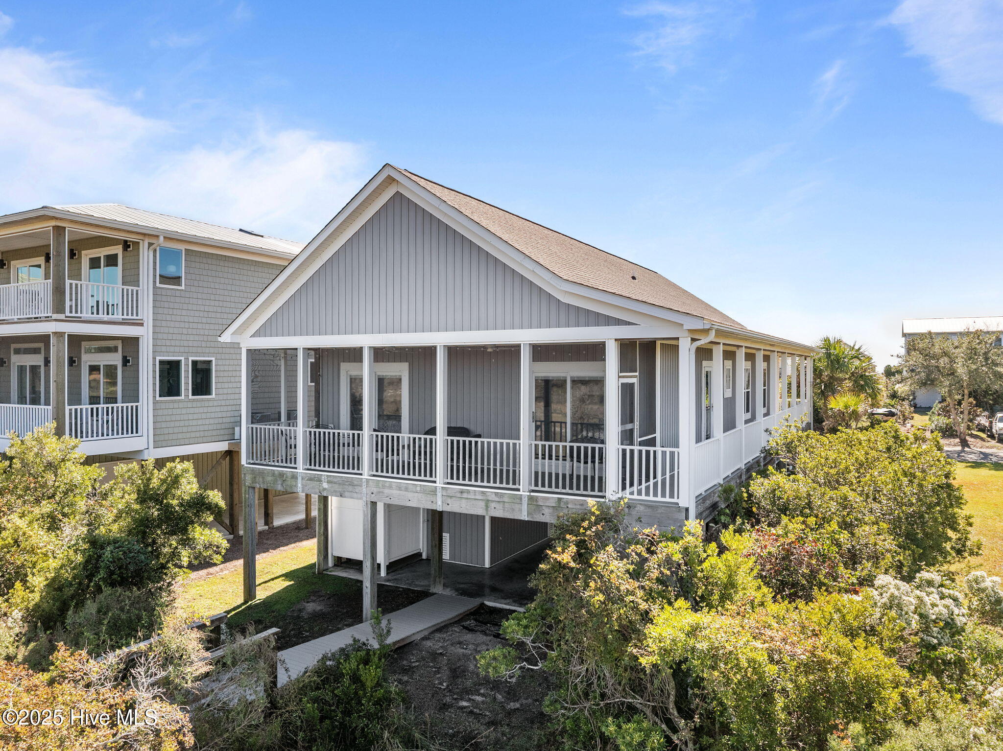 100537497 | Photo 43