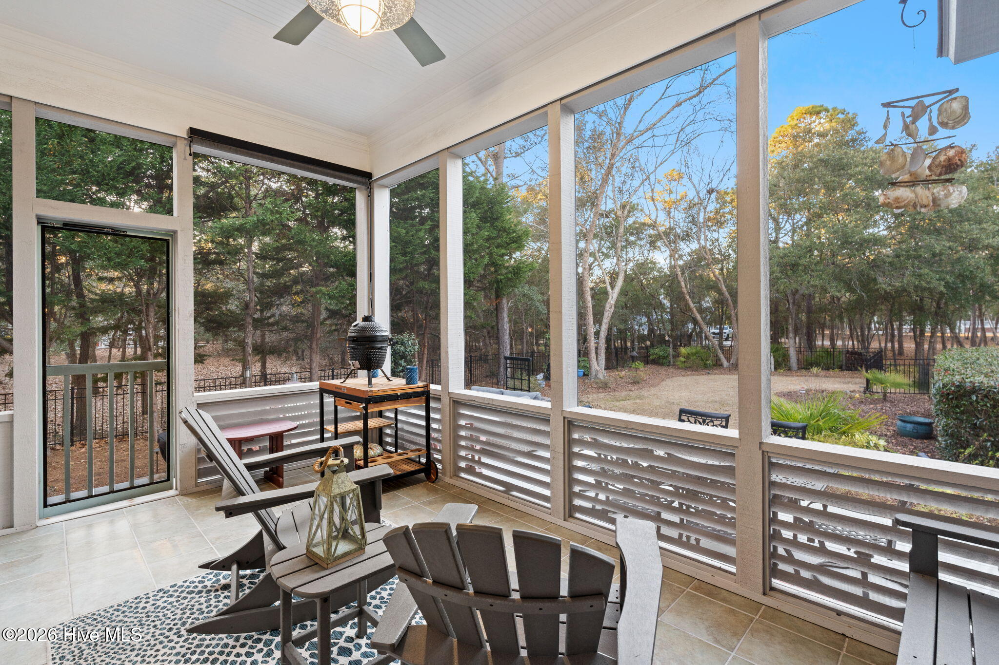 100549864 | Photo 46