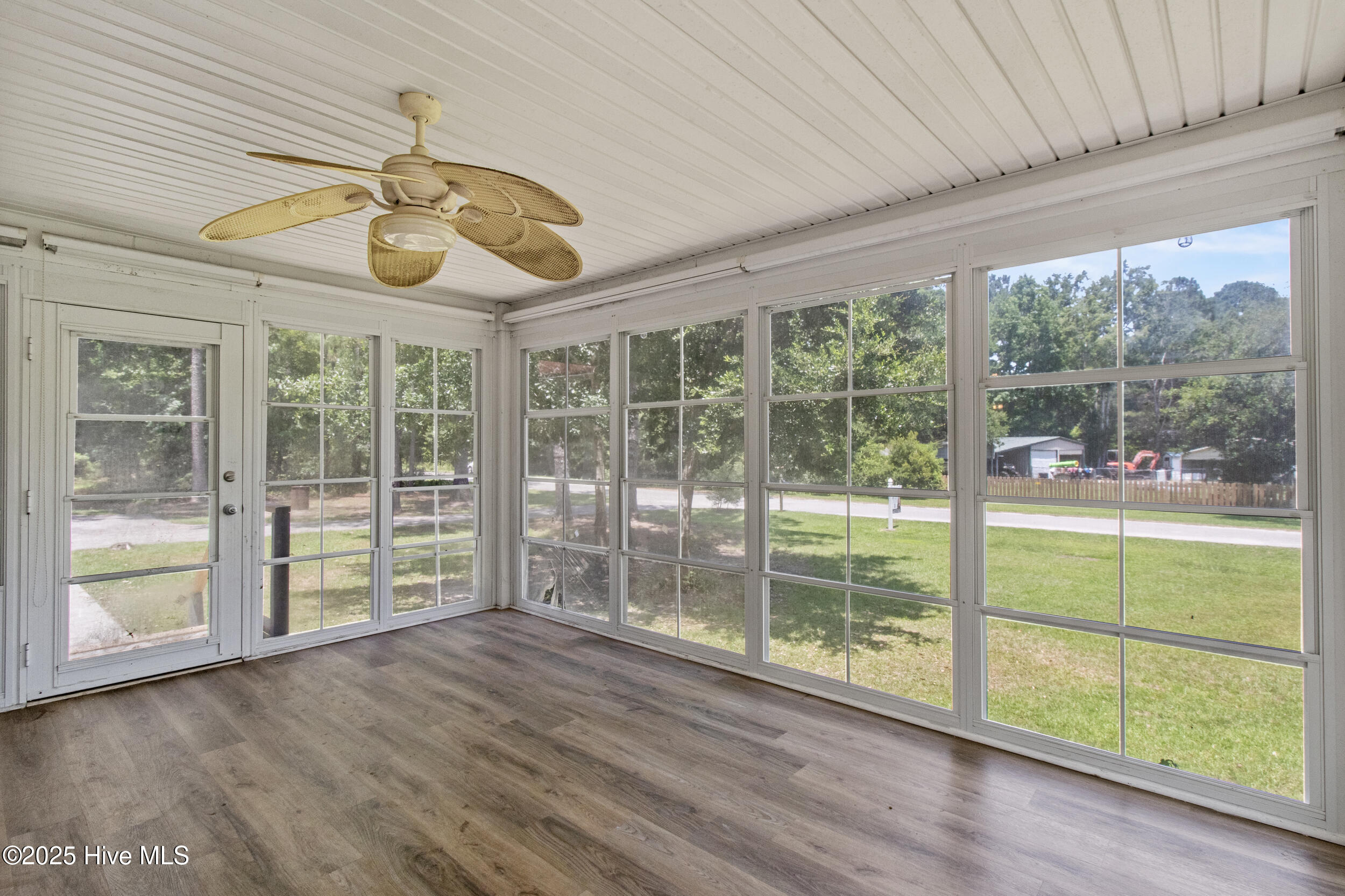 100515334 | Photo 10