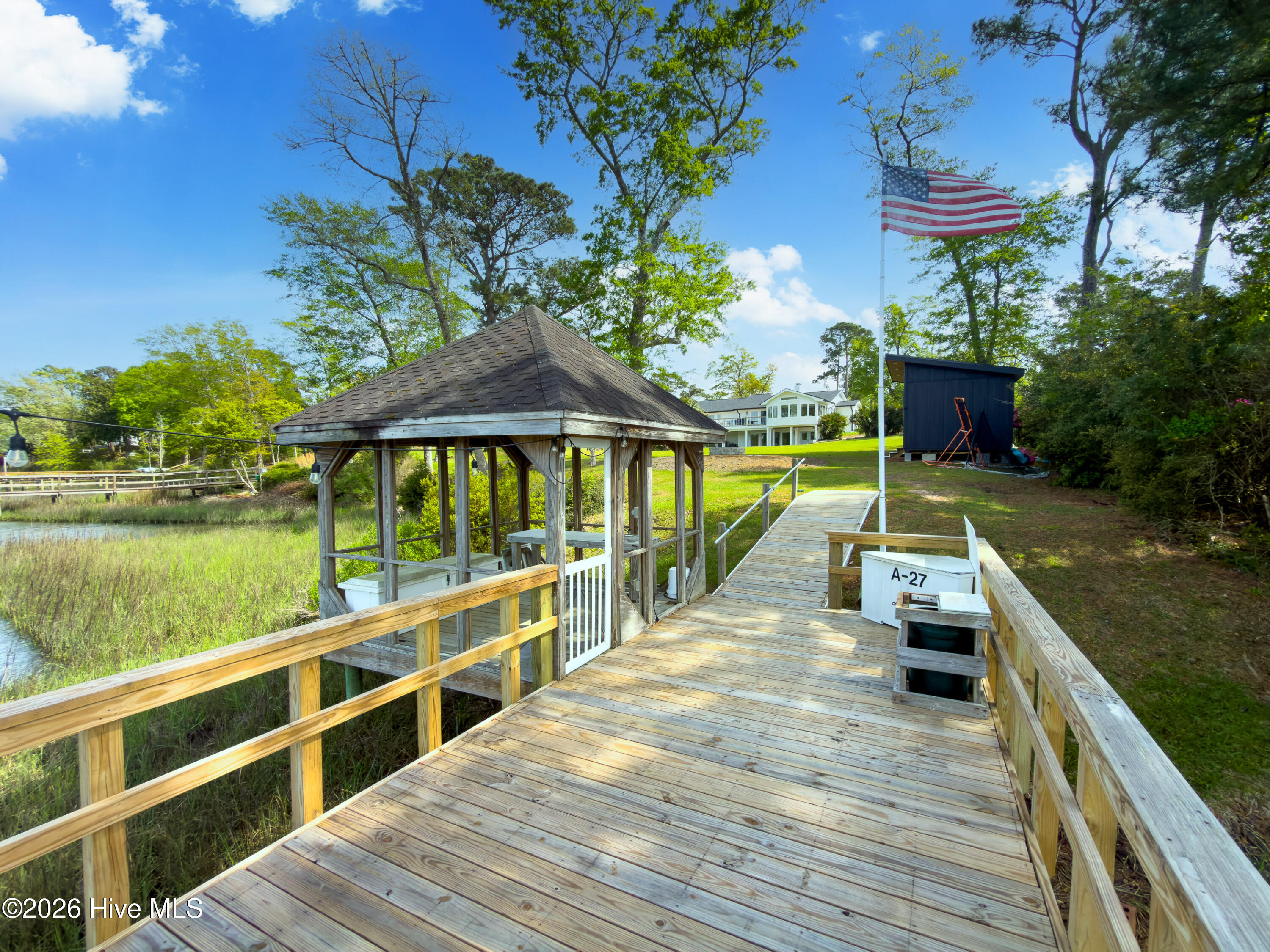 100556349 | Photo 42