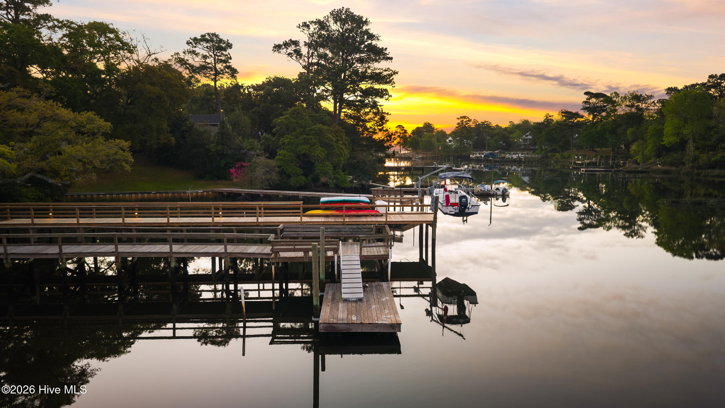 100567096 | Photo 82