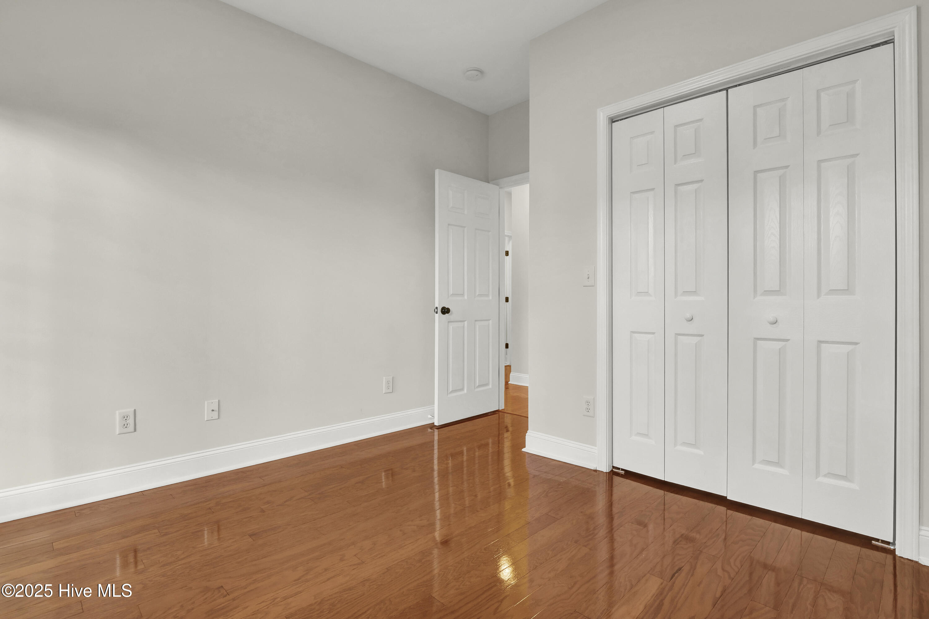 100546449 | Photo 27