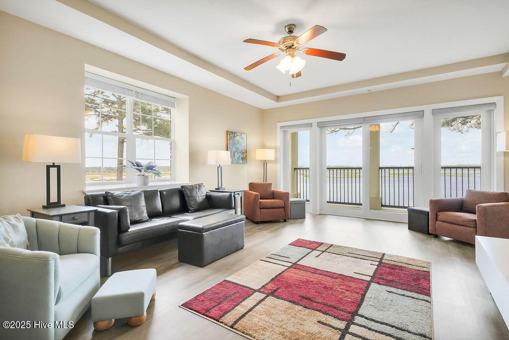 100531900 | Photo 15