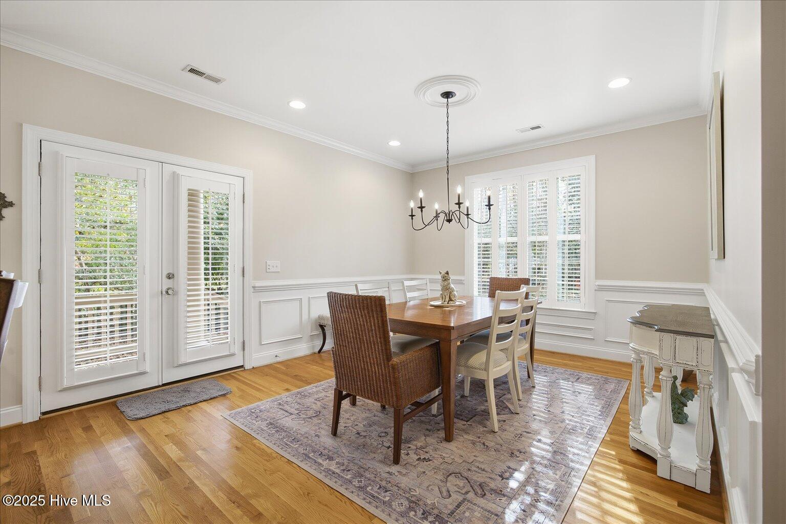 100543619 | Photo 15