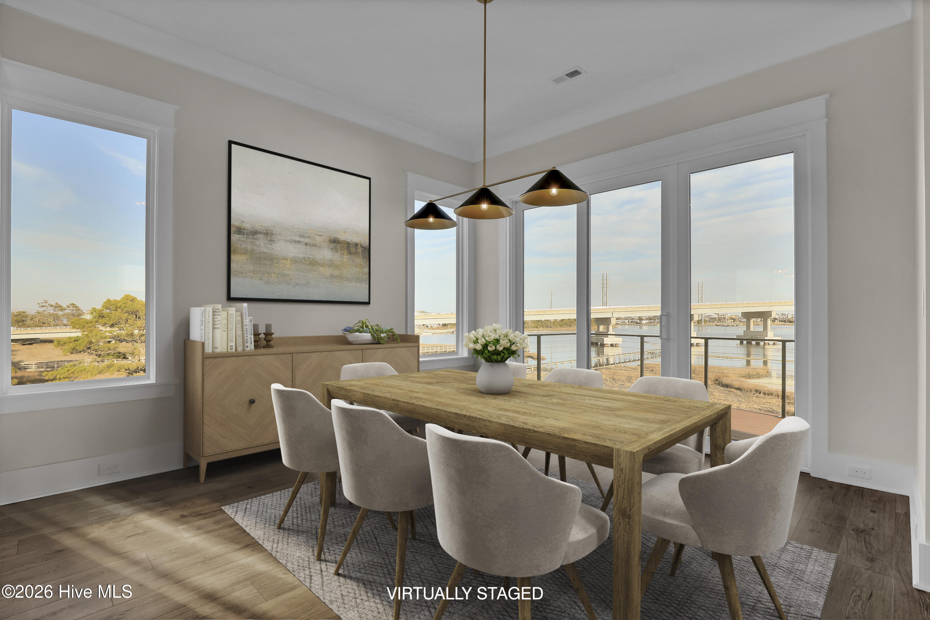 100556414 | Photo 26