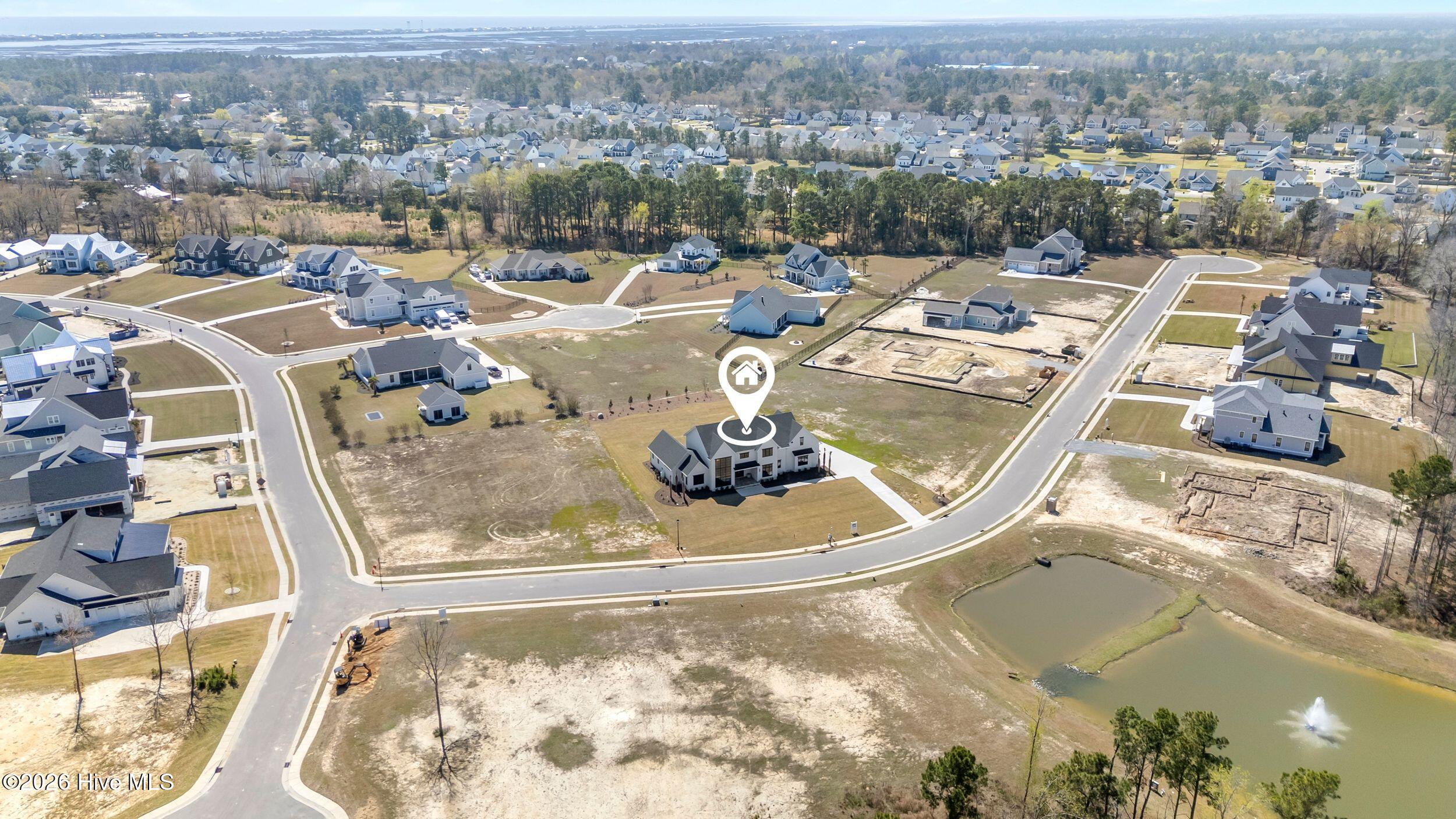 100561987 | Photo 86