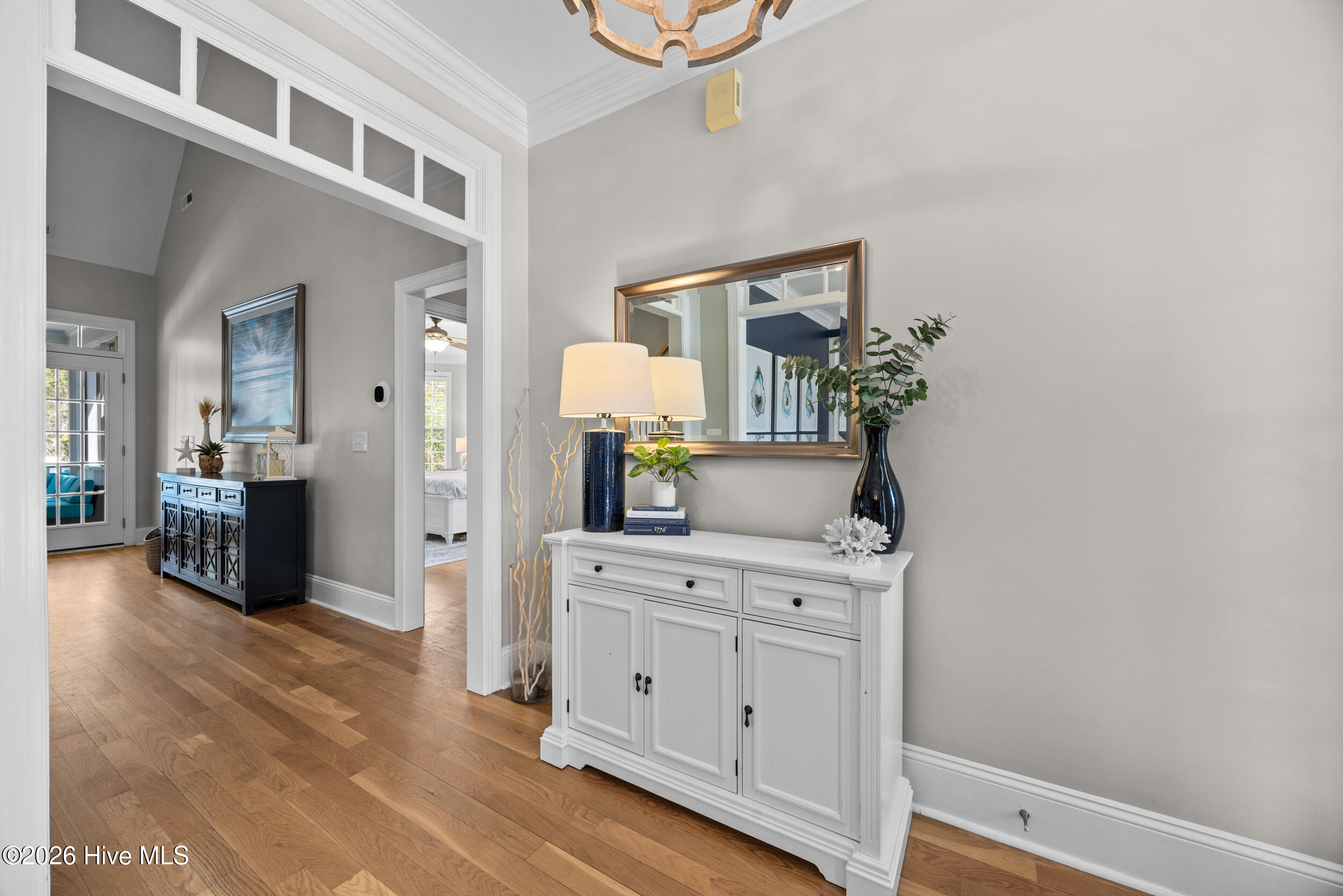 100565771 | Photo 27