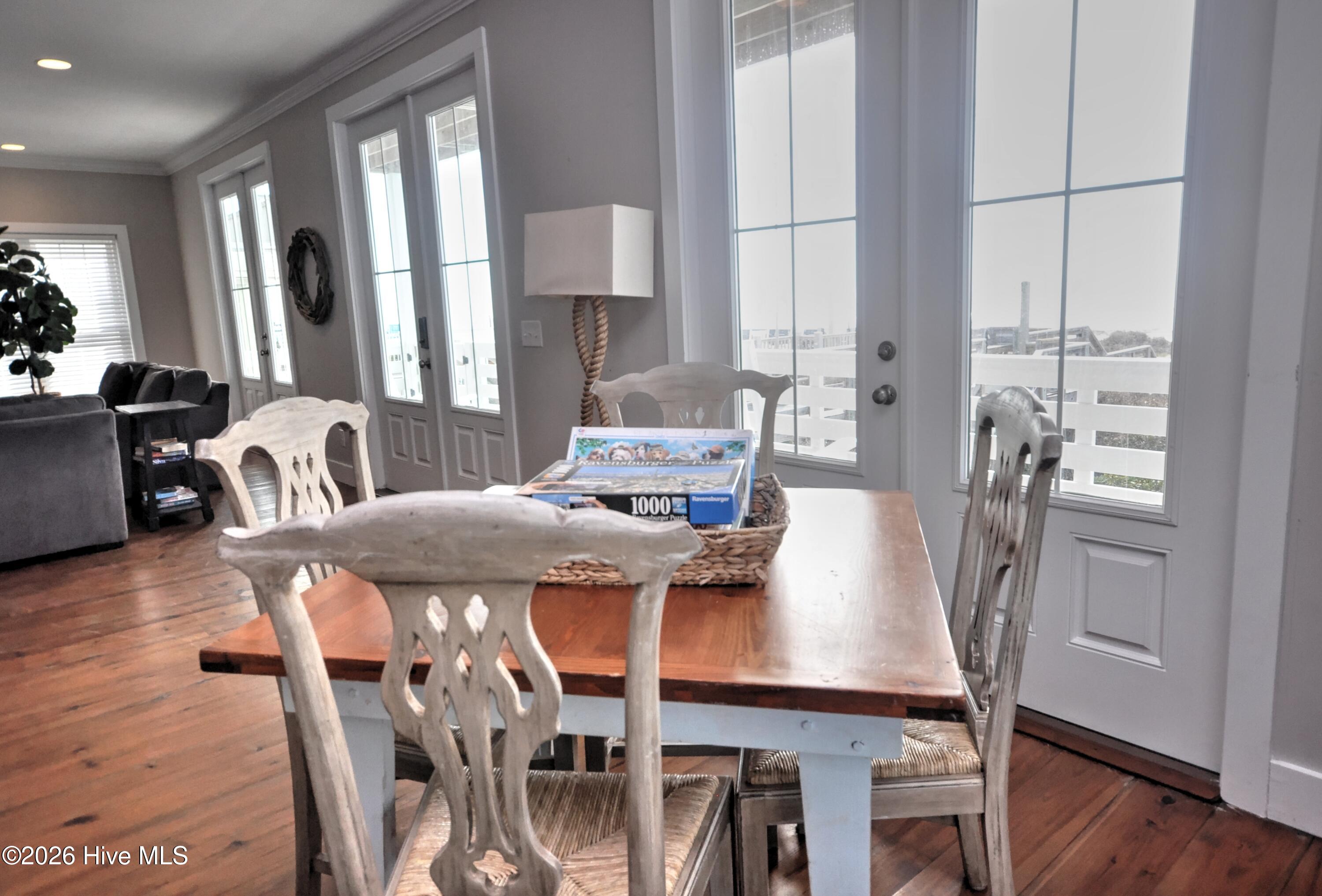 100561409 | Photo 20