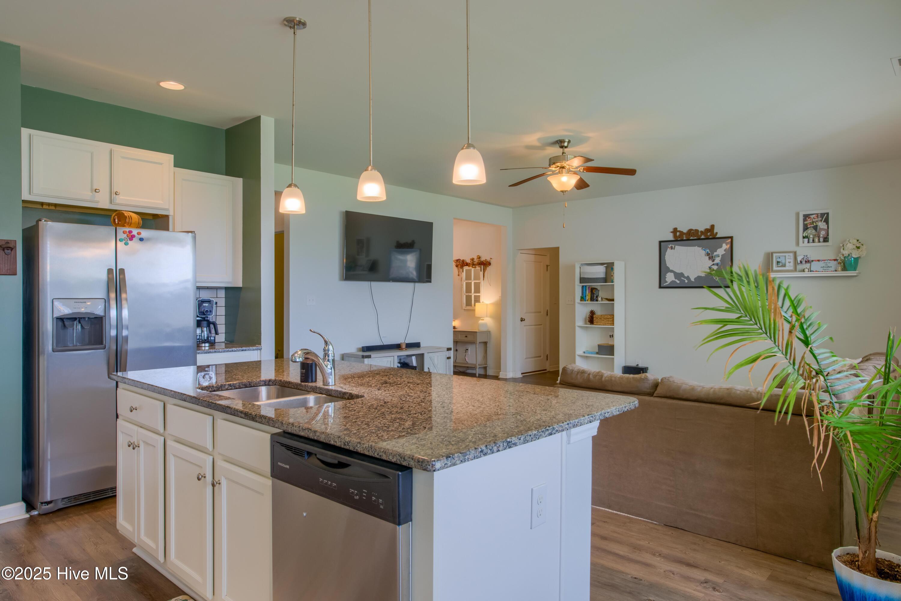 402 Saxby - Interiors_18