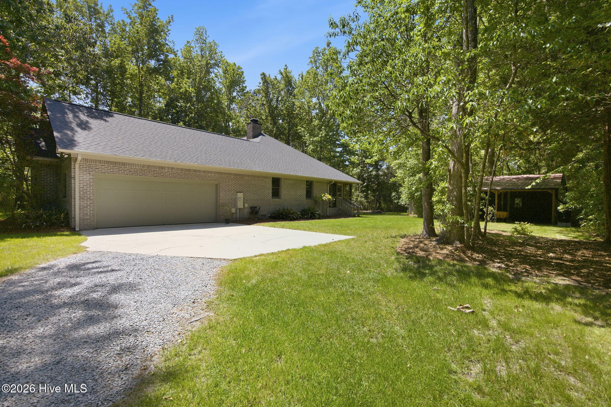 100569469 | Photo 49