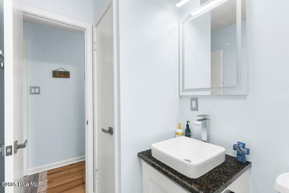 100539929 | Photo 11