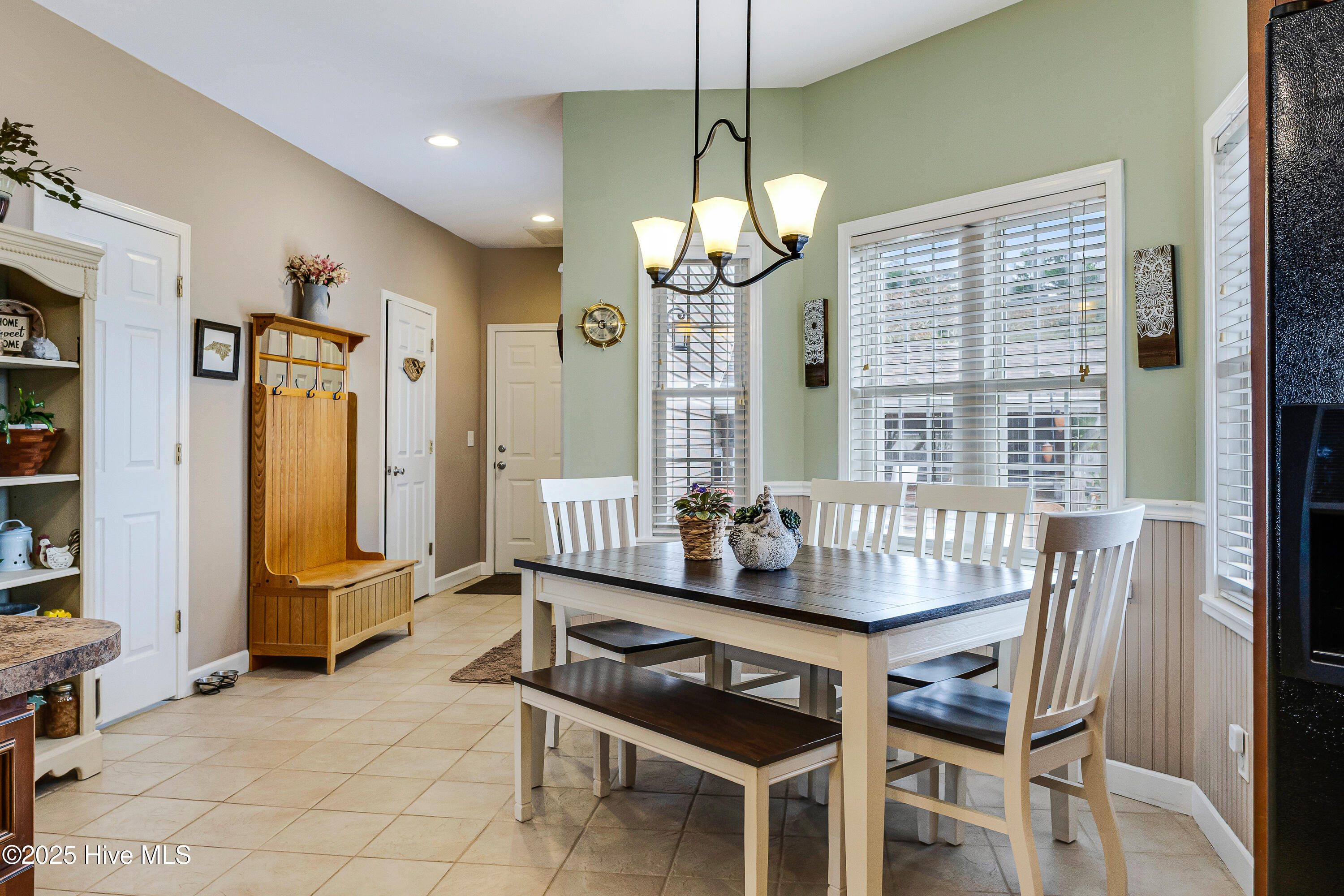 100536625 | Photo 16