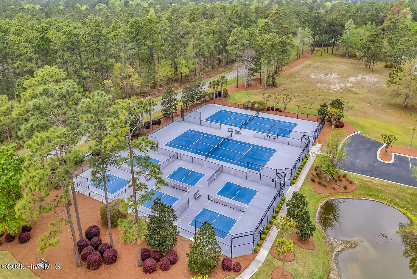 100566110 | Photo 49