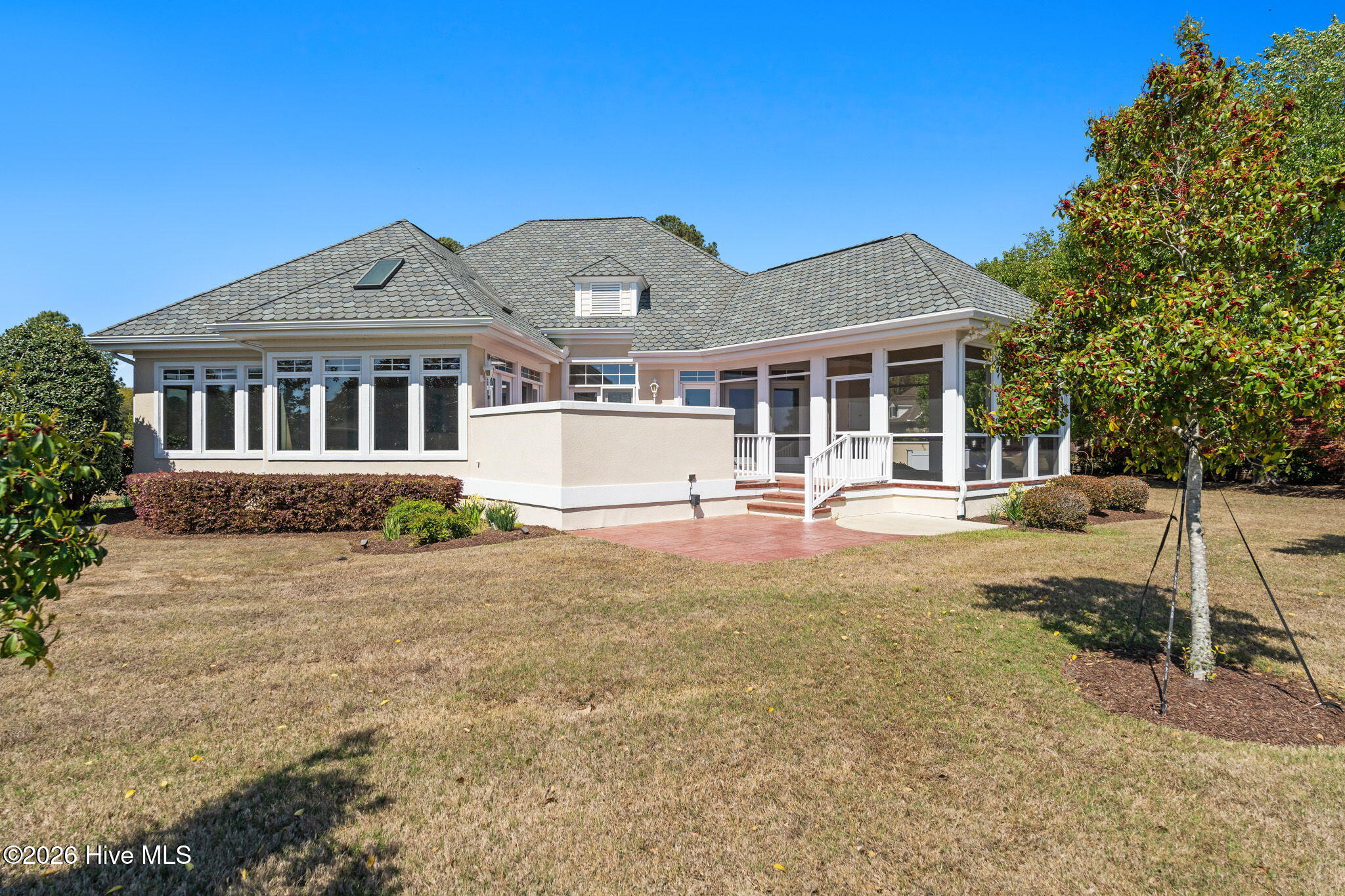 100564967 | Photo 52