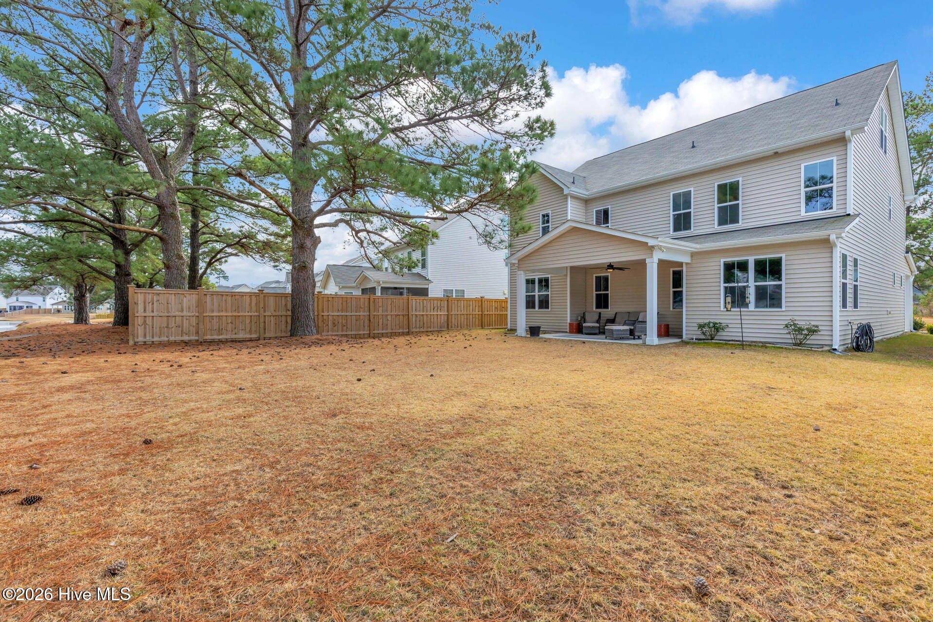 100549355 | Photo 38