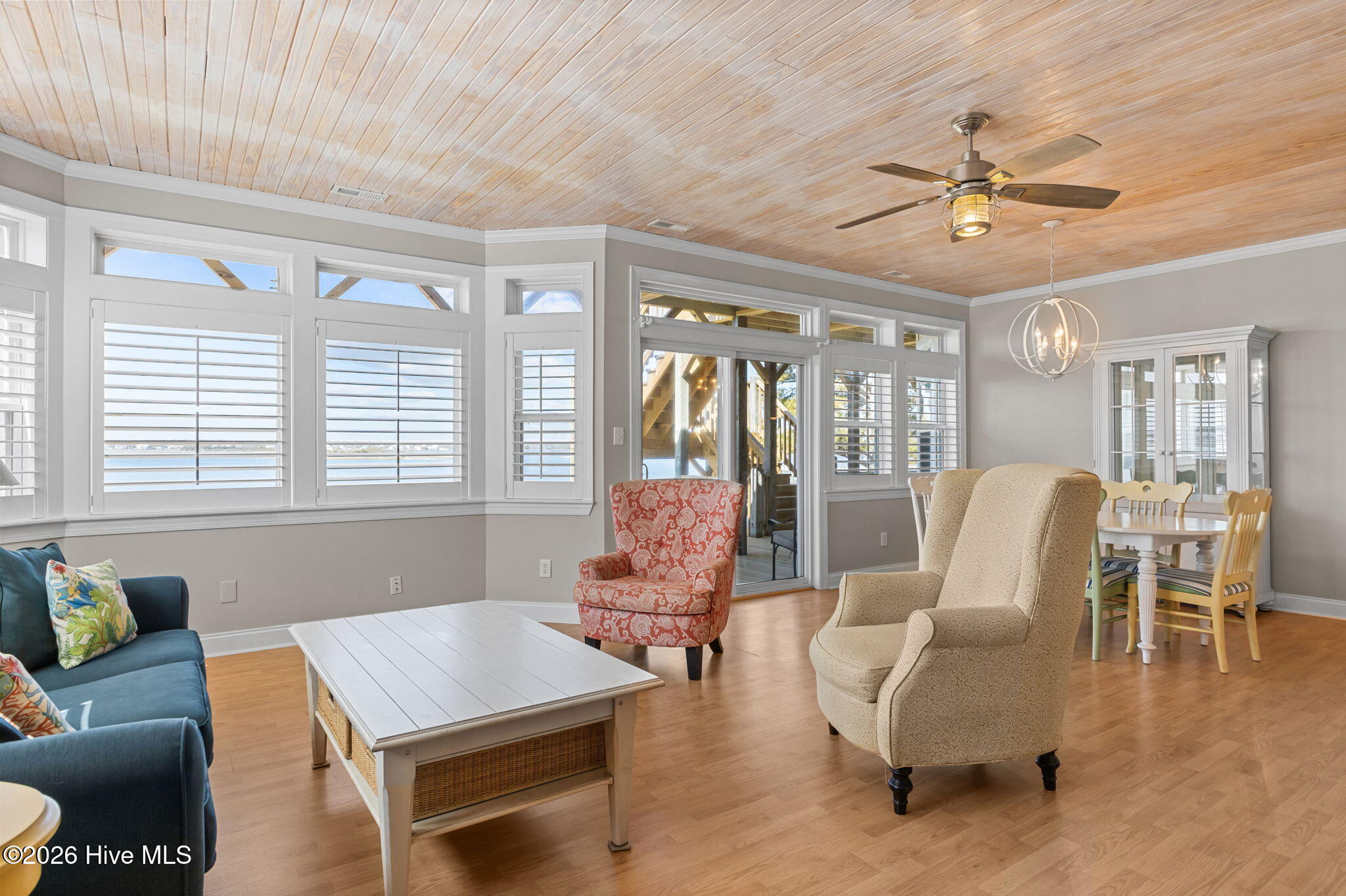 100565835 | Photo 17