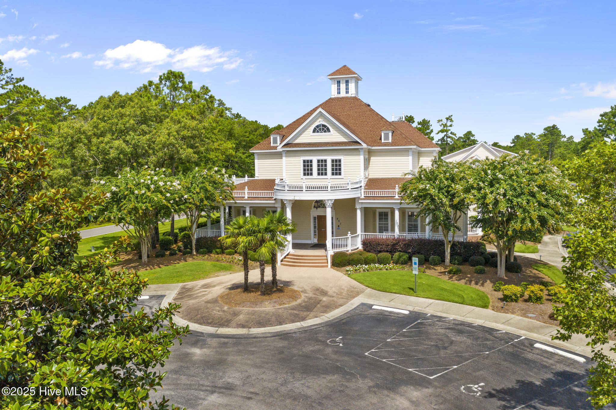 100539989 | Photo 54