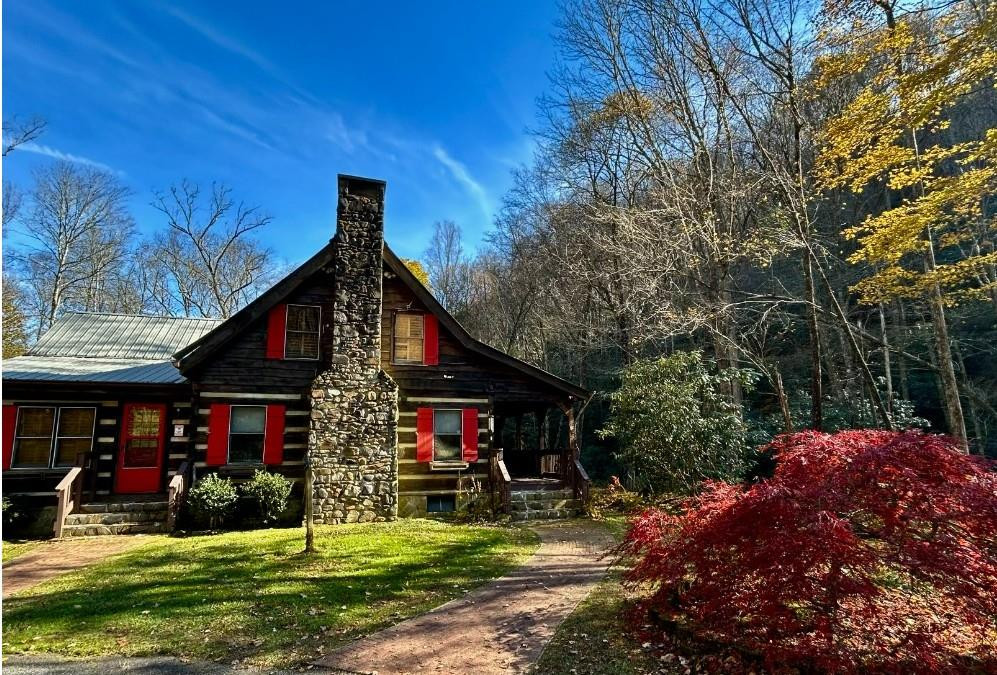 Homes for sale in Robbinsville, NC | 7810 Little Snowbird Rd, Robbinsville, NC 28771 | MLS# 98524997