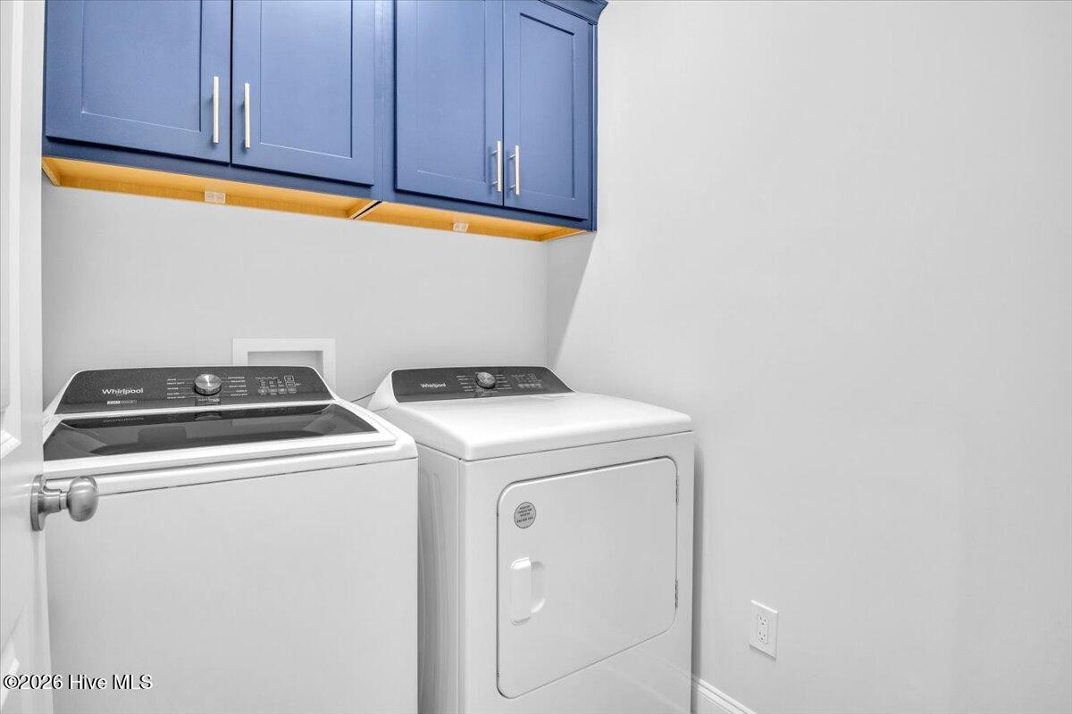 100556210 | Photo 42