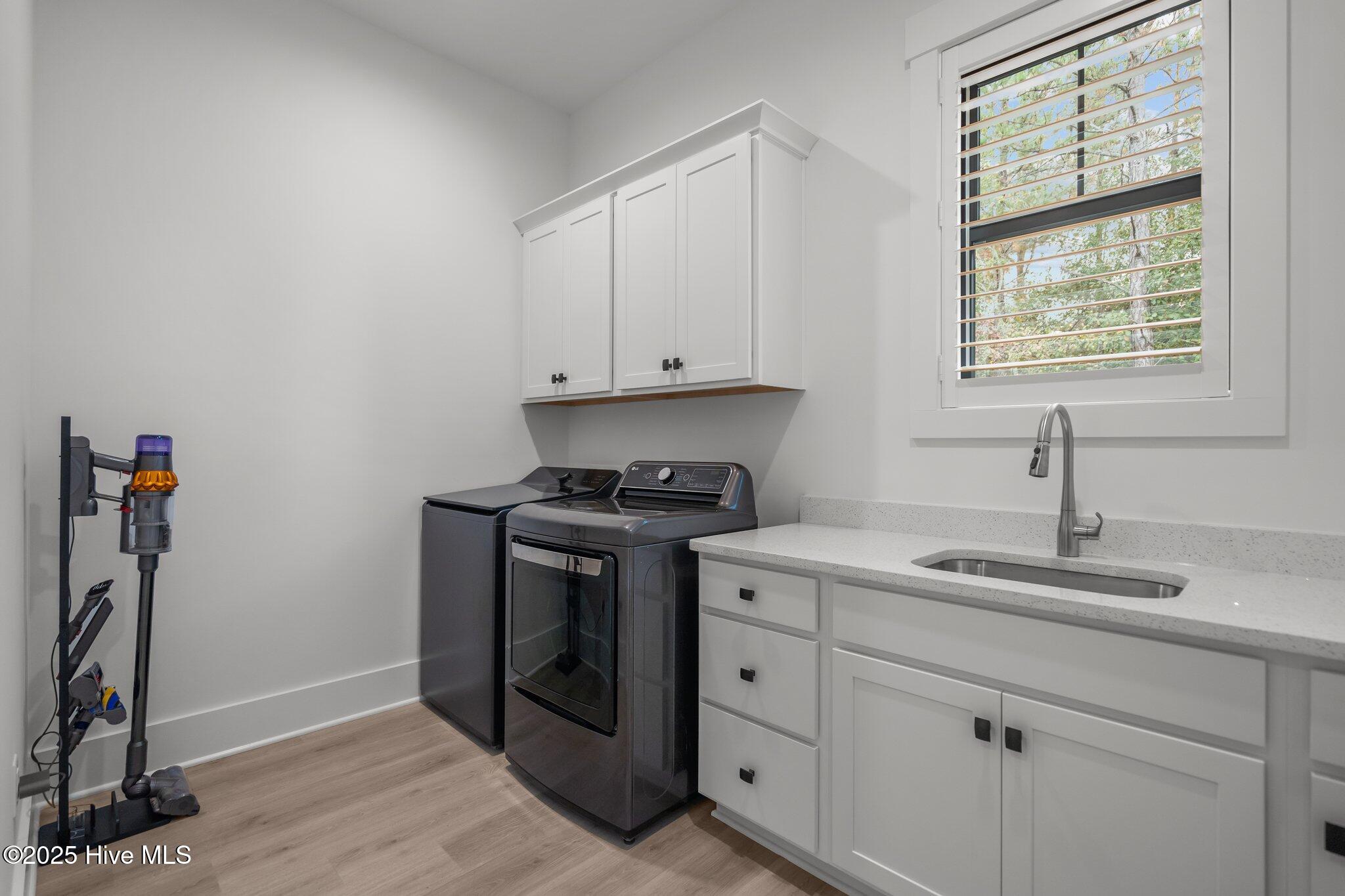 100549566 | Photo 19