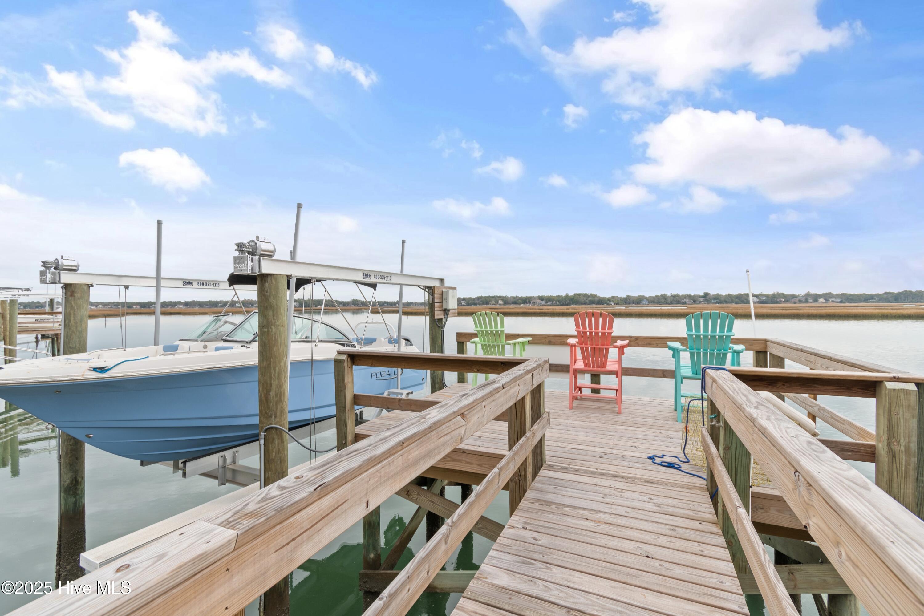 100544139 | Photo 66