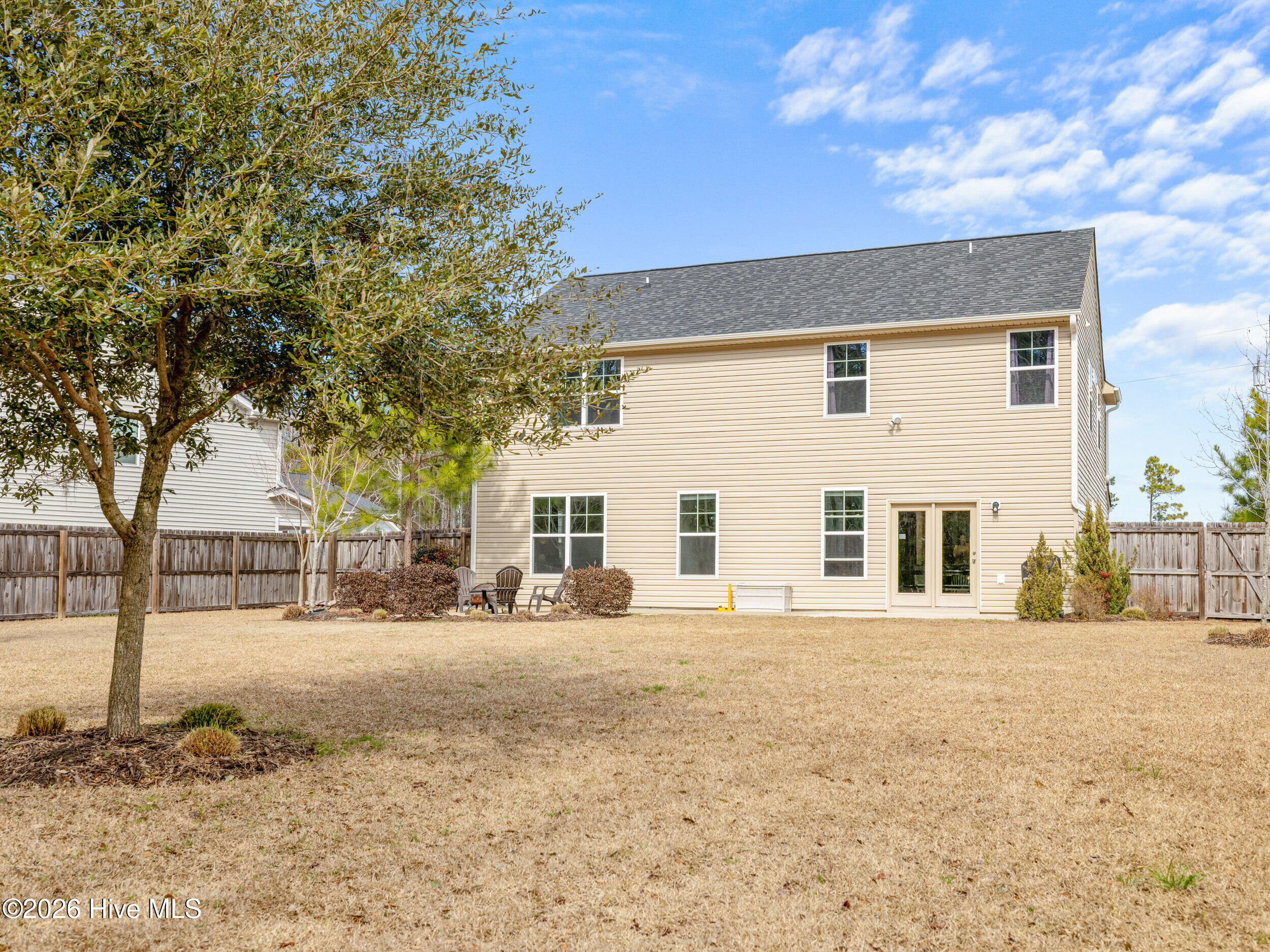 100557695 | Photo 16