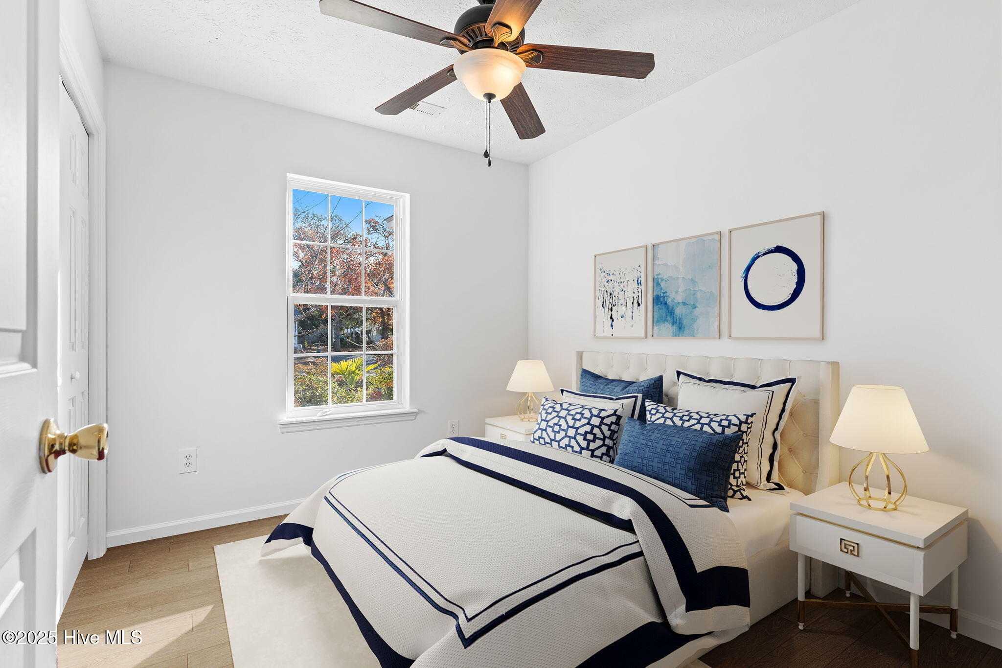 100545371 | Photo 21