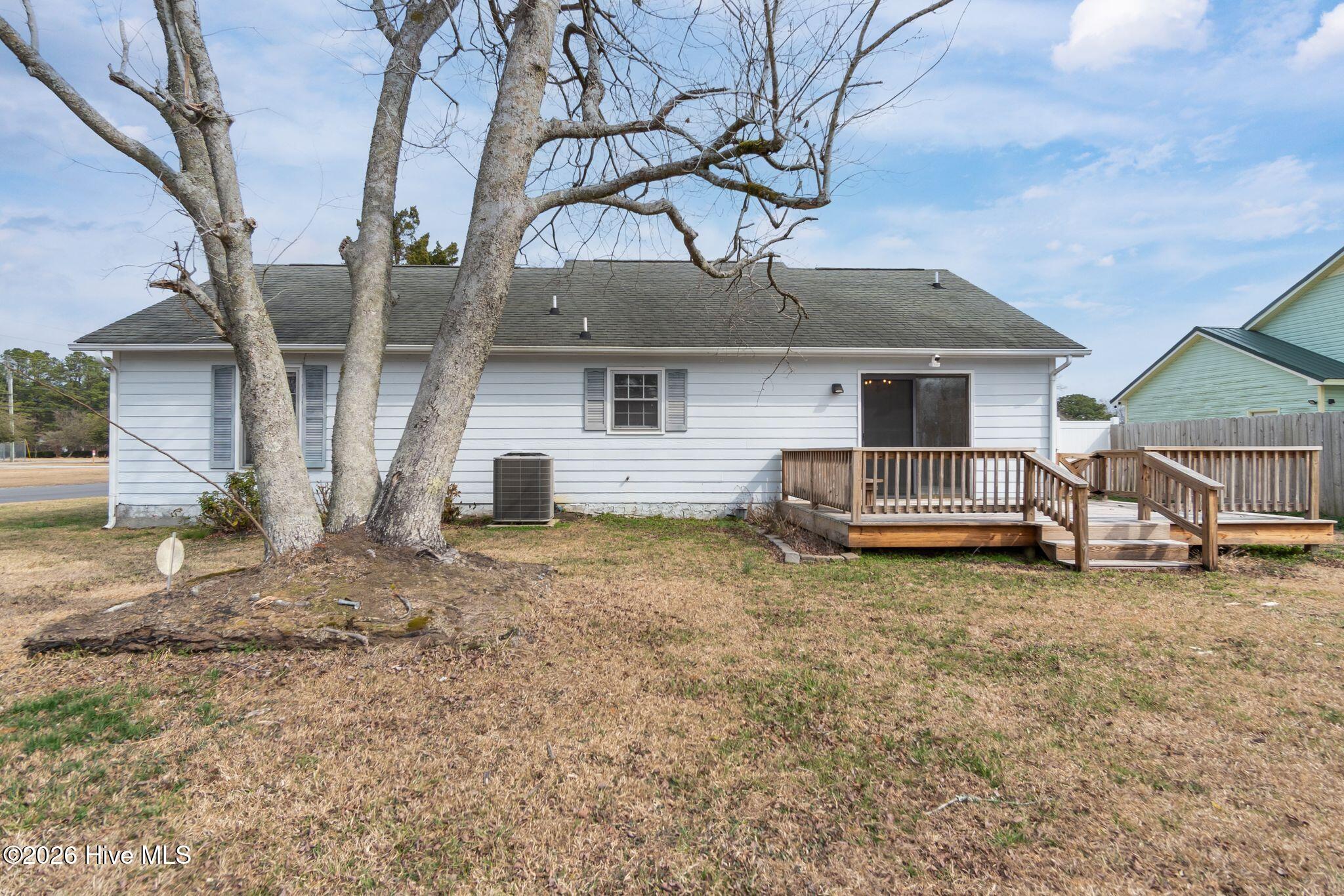 300 Quail Ridge Road, Jacksonville, NC, 28546