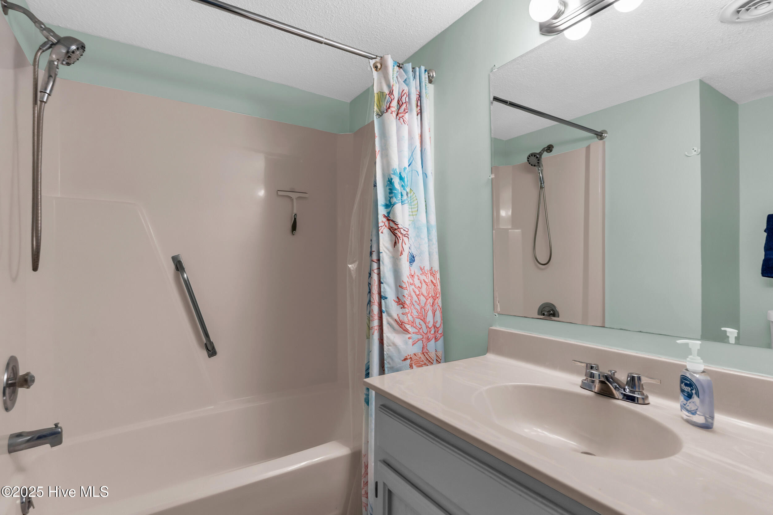 100542449 | Photo 20