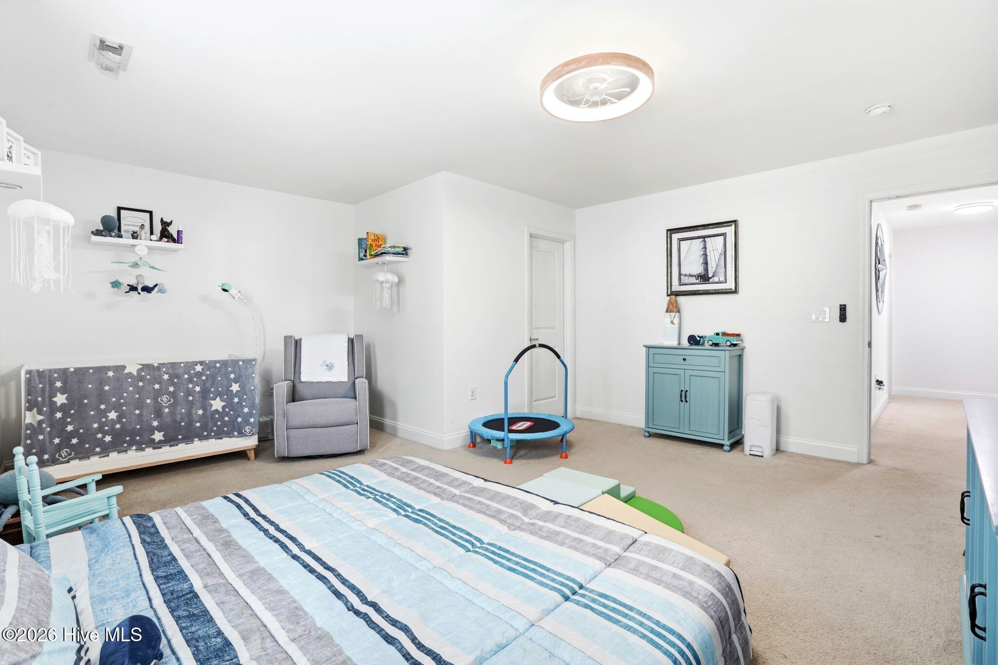 100566461 | Photo 34