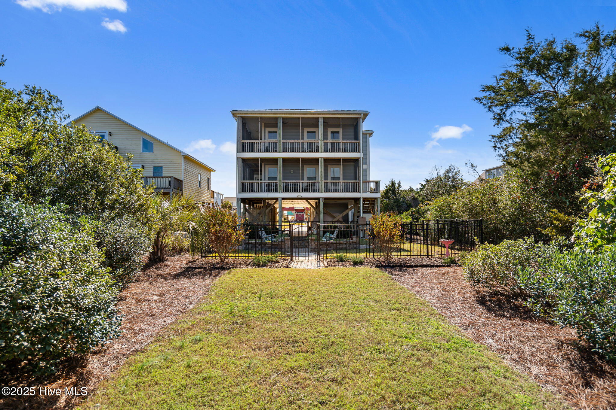 100543391 | Photo 59