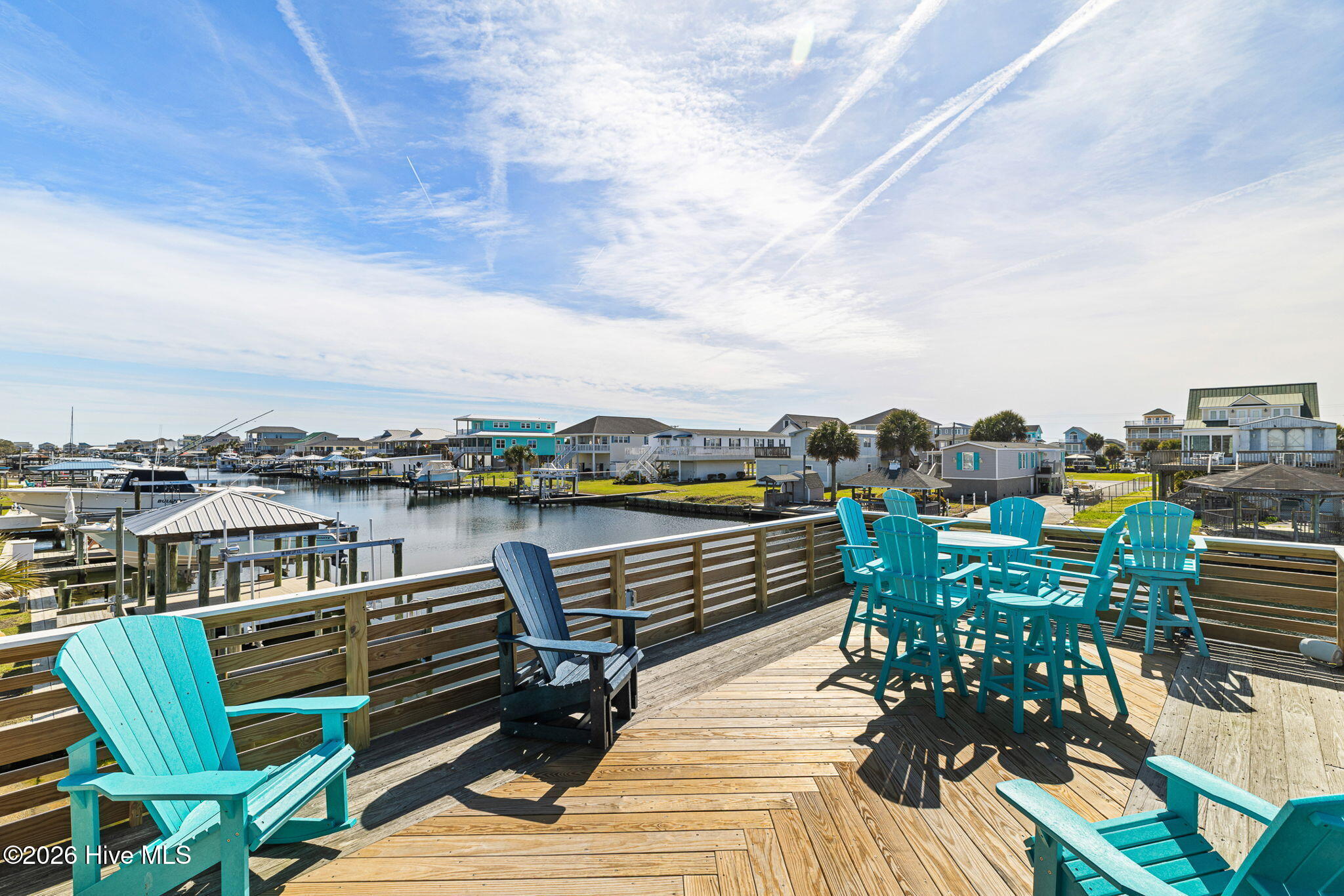 100561406 | Photo 58