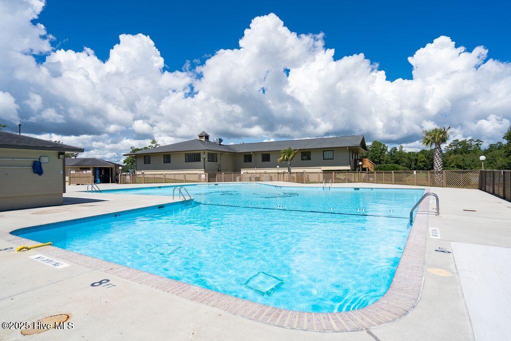 100516339 | Photo 58