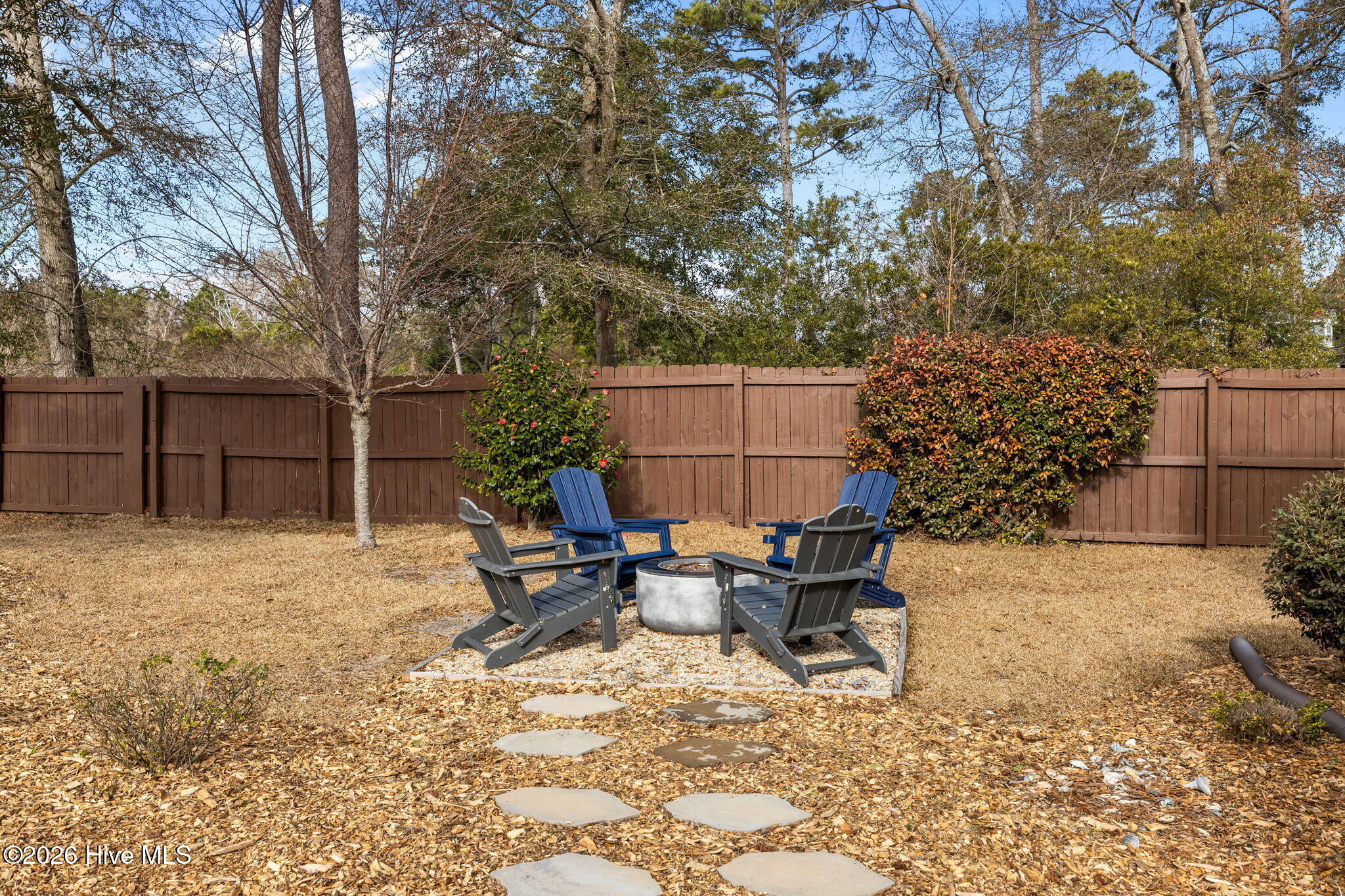 100549761 | Photo 50