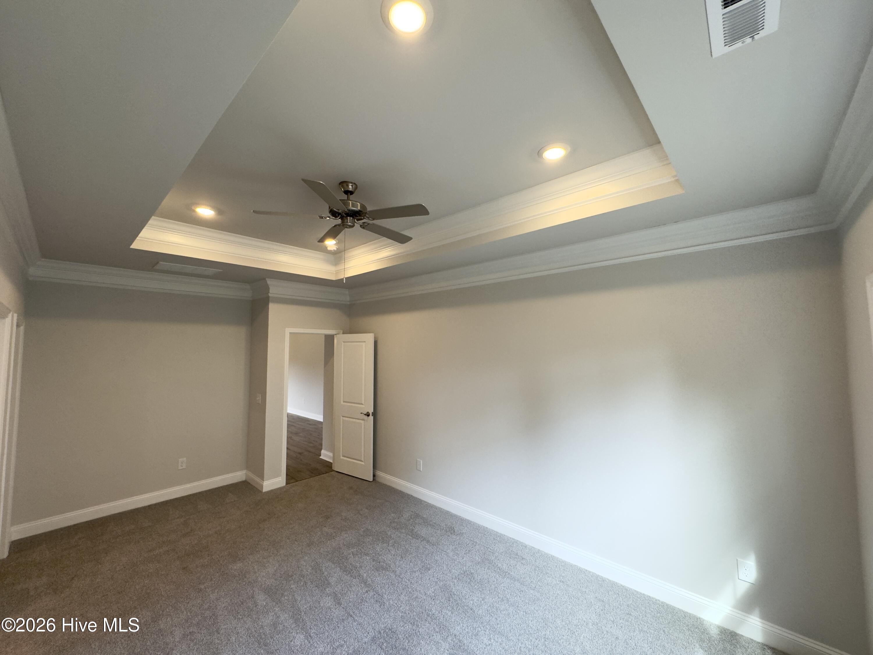 100563267 | Photo 15