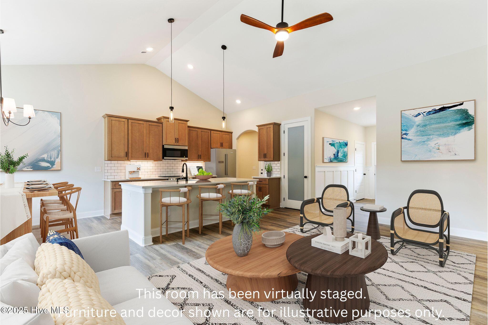 100545595 | Photo 15