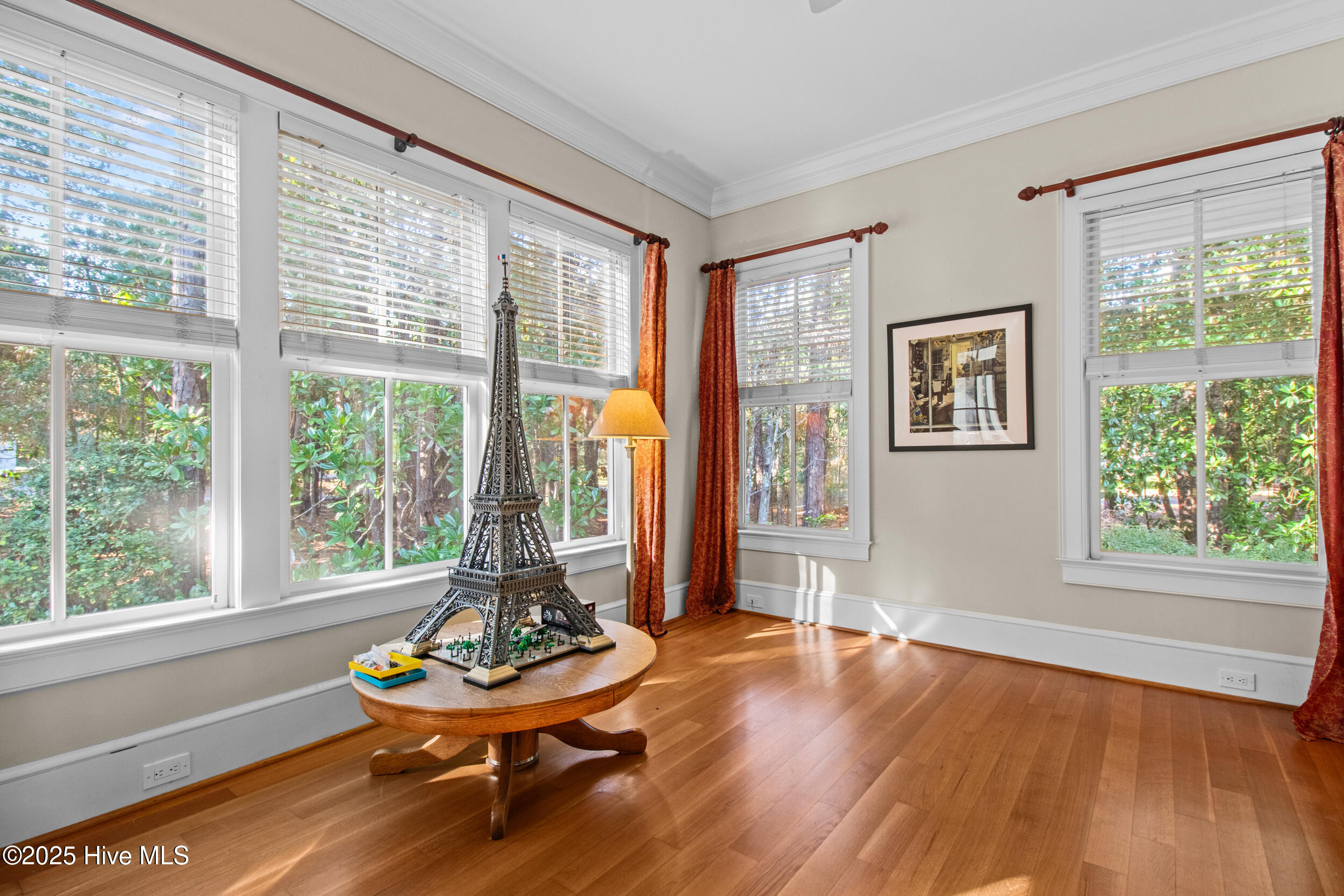 100540222 | Photo 16