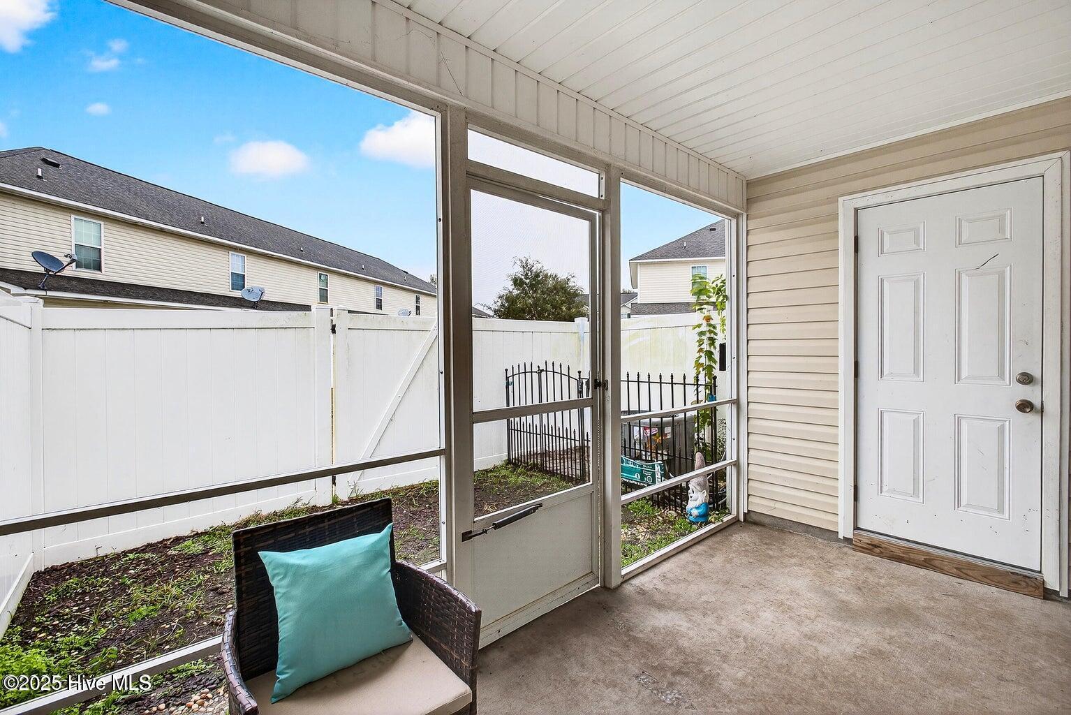 100540863 | Photo 18