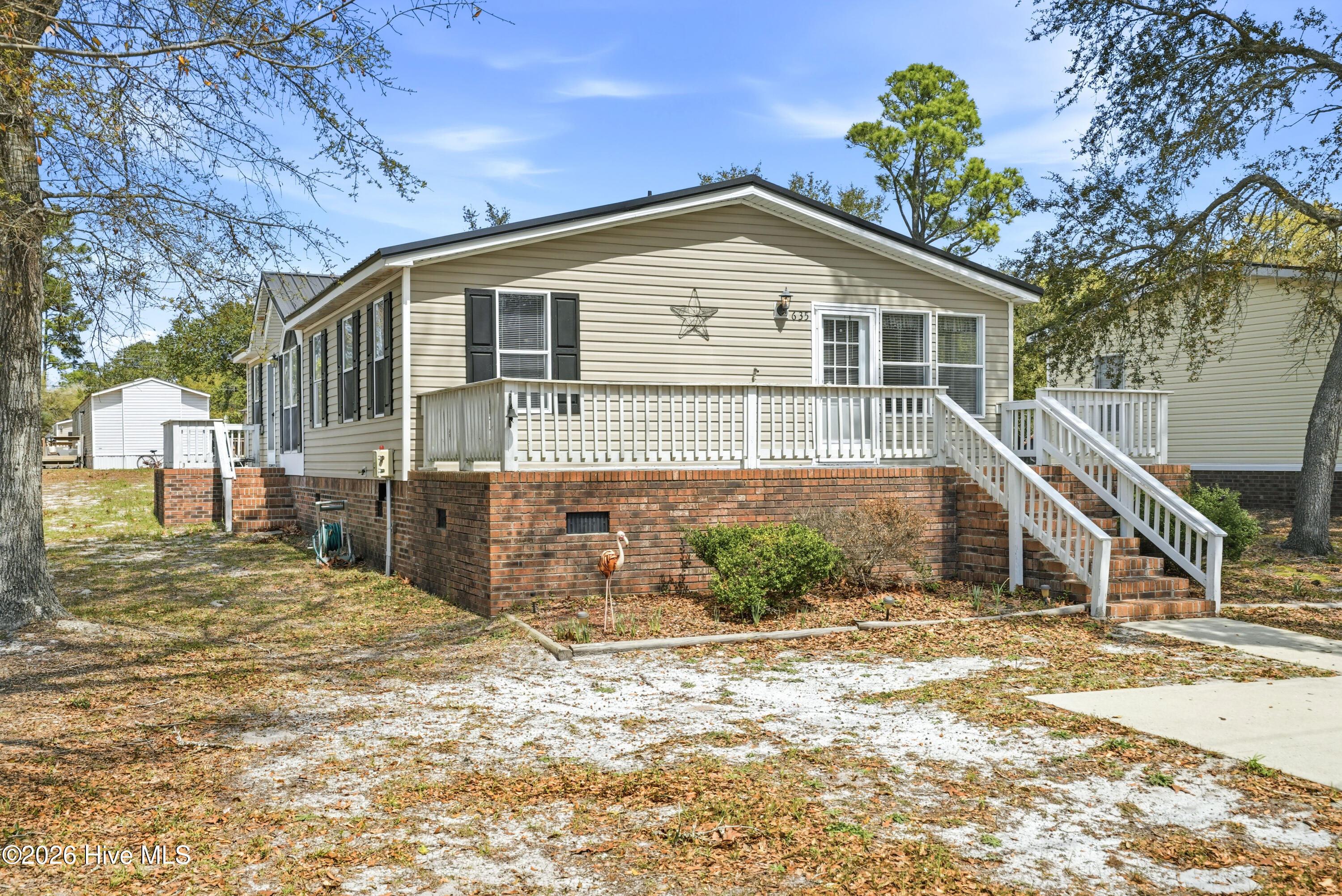 100565641 | Photo 41